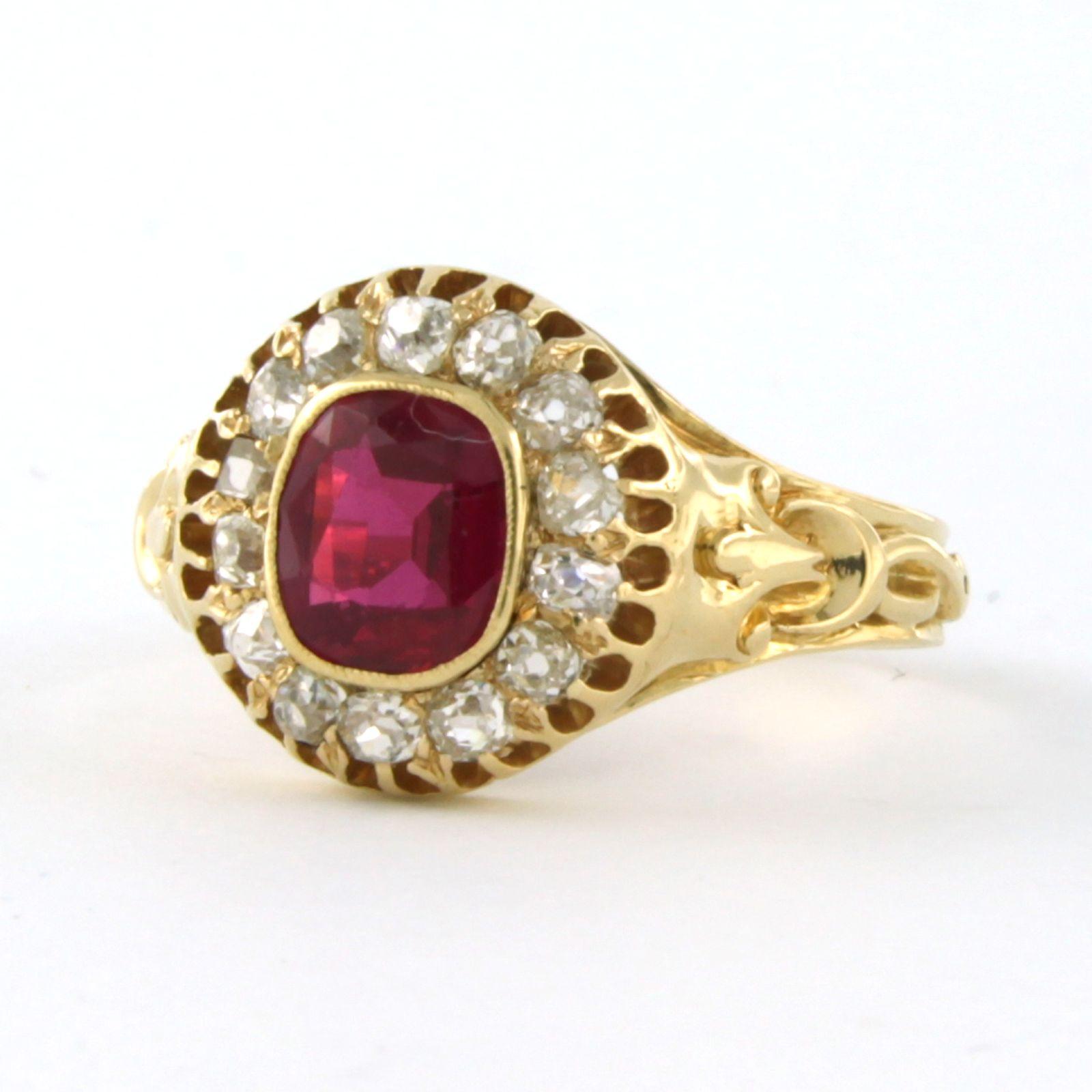 Ring with Ruby verneuille and diamonds 18k yellow gold  In Good Condition For Sale In The Hague, ZH