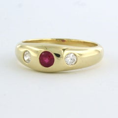 Anillo con rubí verneuille y diamantes talla mina vieja de hasta 0,30 ct Oro de 14k
