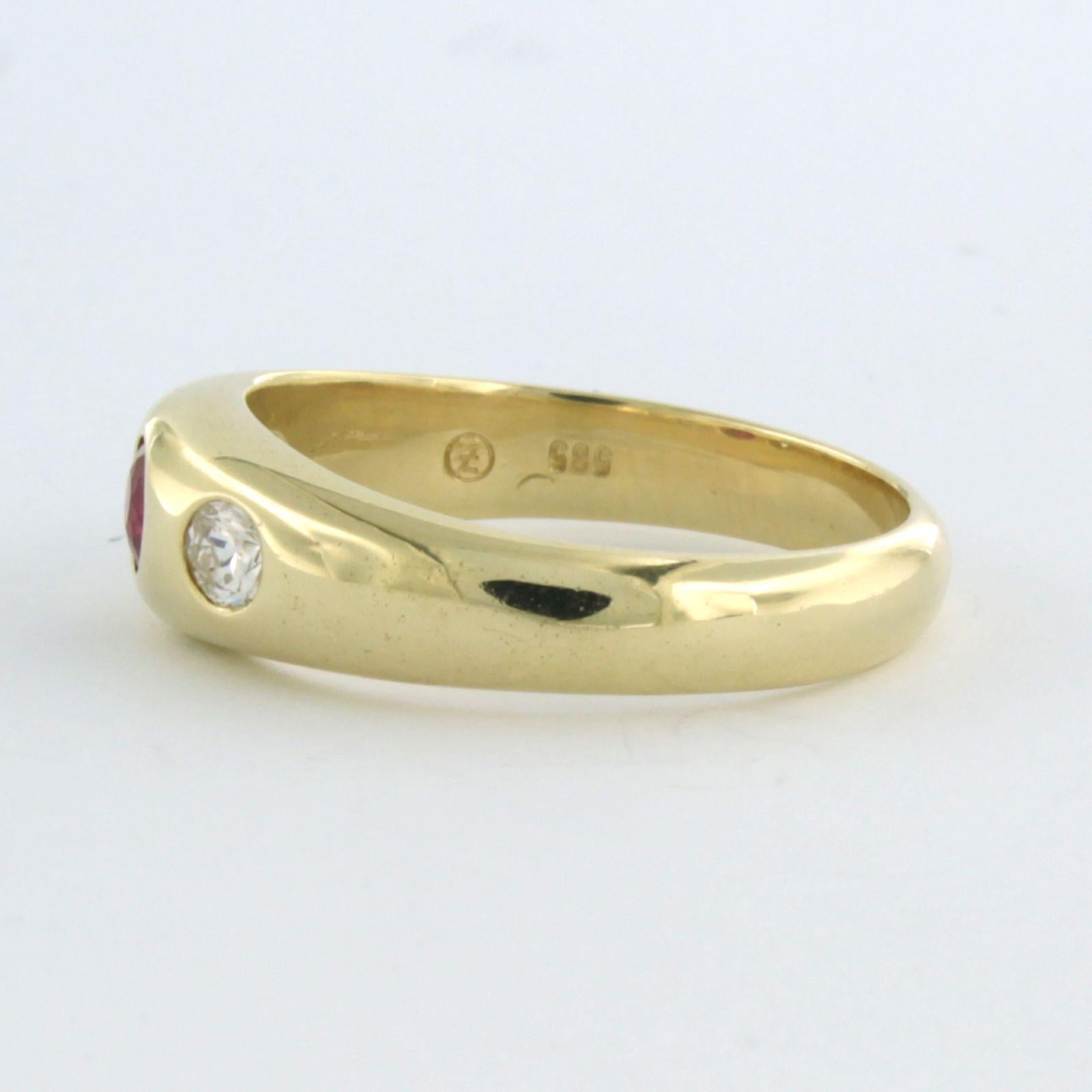 Rétro Bague avec rubis verneuille et diamants taille ancienne jusqu'à 0,30ct or 14k en vente