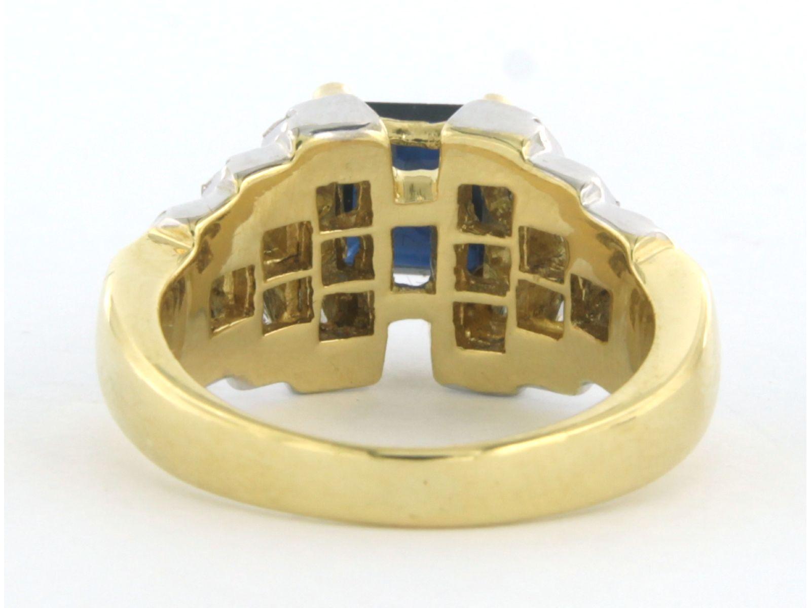 Taille princesse Bague avec saphir 1,35ct et diamants de taille princesse jusqu'à 2,00ct Or 18k en vente