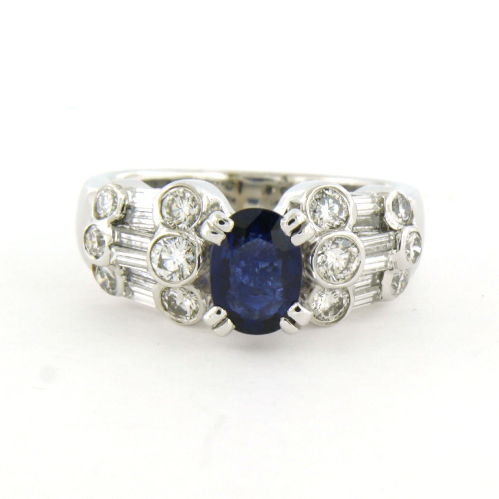 Ring with sapphire and brilliant and baguette cut diamonds u to 1.05ct 18k gold For Sale 4