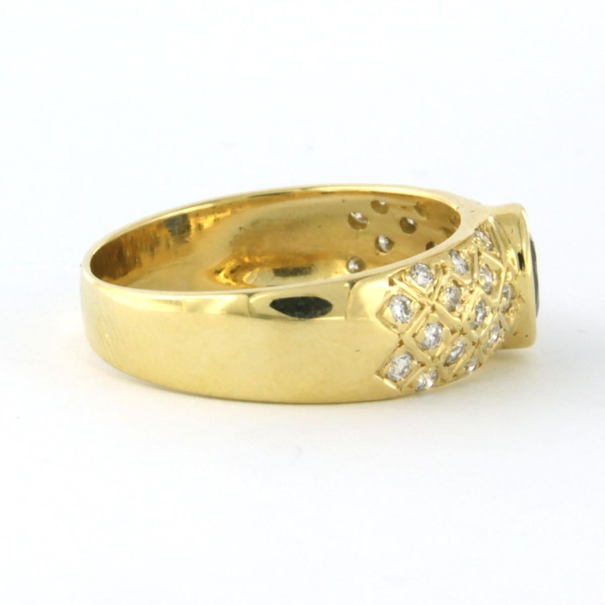 Anillo de oro amarillo de 14k engastado con zafiro y diamantes talla brillante de hasta 0,45 ct - F - EU - talla del anillo EU. 6,5 - EU. 17 (53)

descripción detallada

la parte superior del anillo mide 6,8 mm de ancho

peso 4,8 gramos

talla del