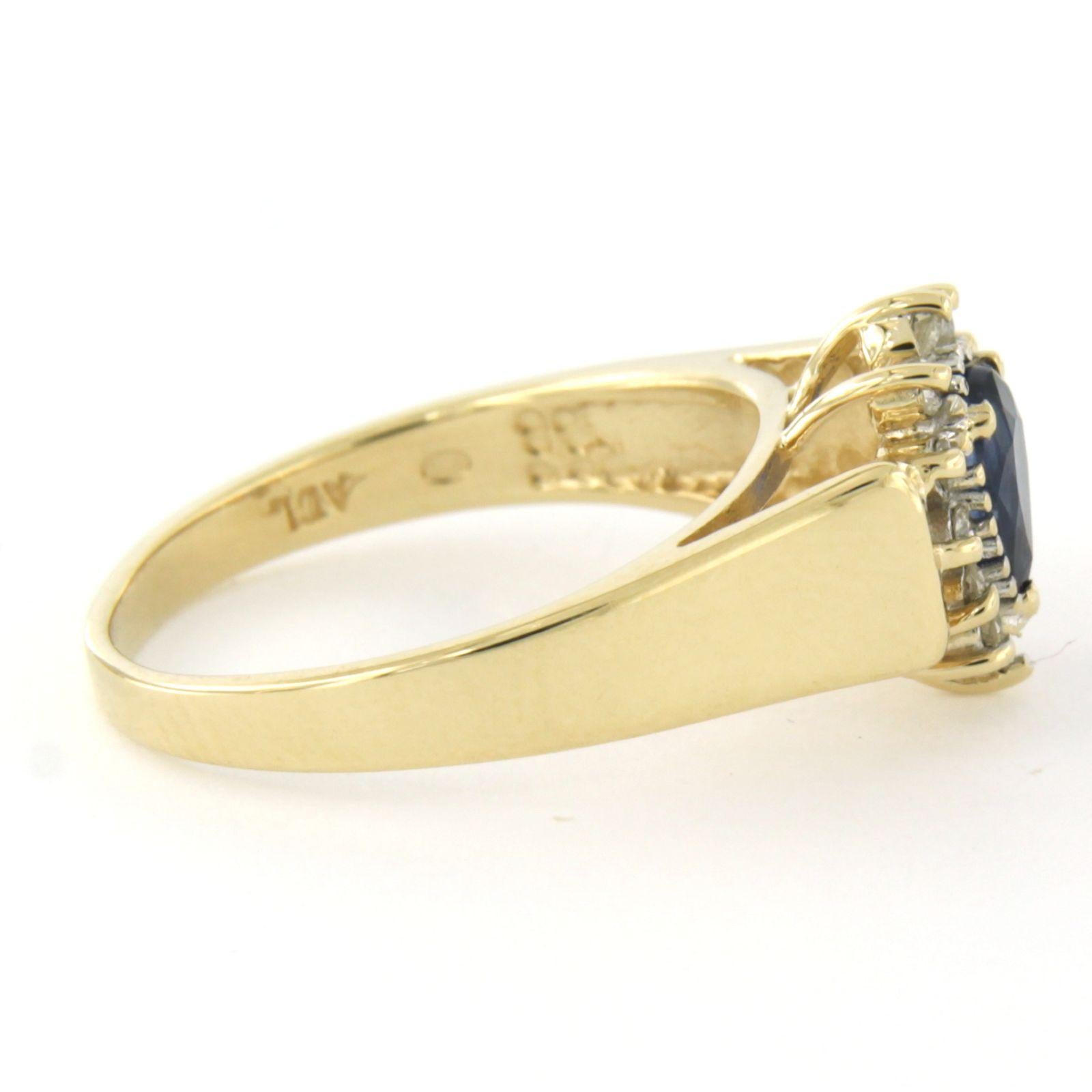 Anello in oro 14k bicolore con zaffiro centrale fino a 0,60 ct e diamante taglio brillante fino a 0,05 ct - G/H - SI - misura US 6 - EU 16,5 (52)

Descrizione dettagliata:

La parte superiore dell'anello è larga 1,0 cm e alta 6,5 mm.

Misura