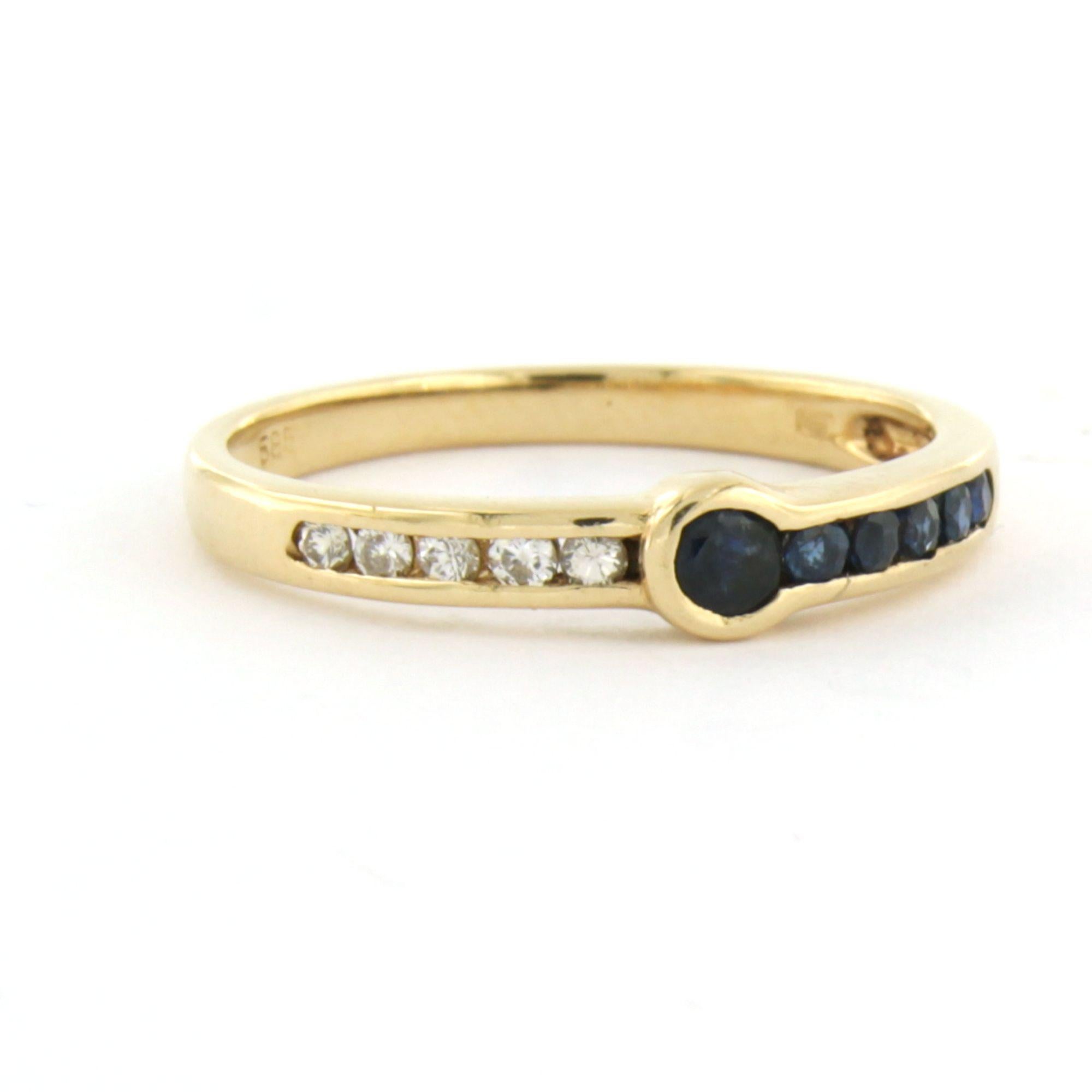 Anello con zaffiro e diamanti taglio brillante fino a 0,10 ct. in oro 14k 1,9 grammi in vendita 1