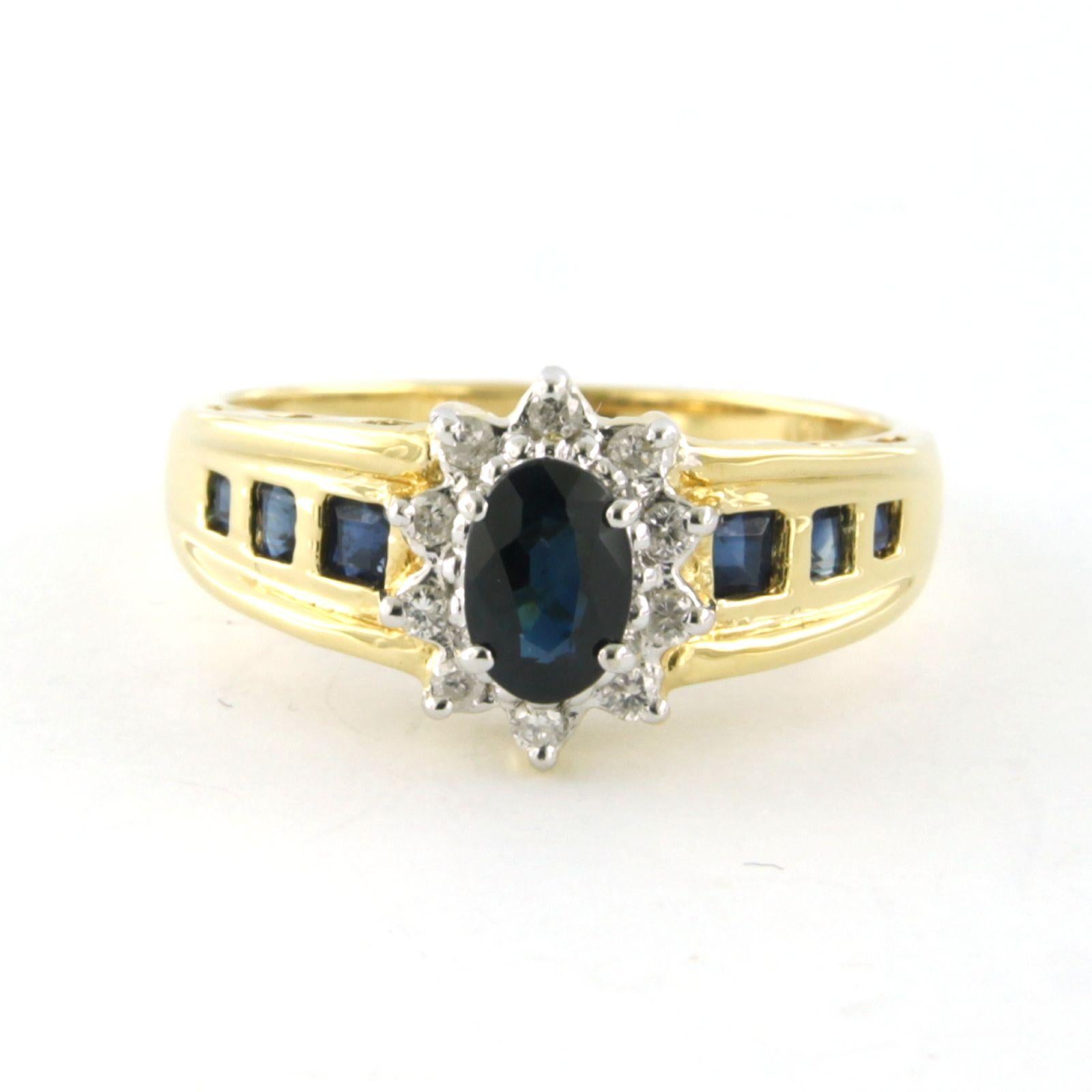 Anello in oro 18k bicolore con zaffiro fino a. 1,50ct e diamante taglio brillante fino a. 0,12ct - G/H - piqué - misura anello US. 6.5 - EU 17 (53)

descrizione dettagliata:

La parte superiore dell'anello è larga 1,0 cm e alta 6,7 mm.

Misura