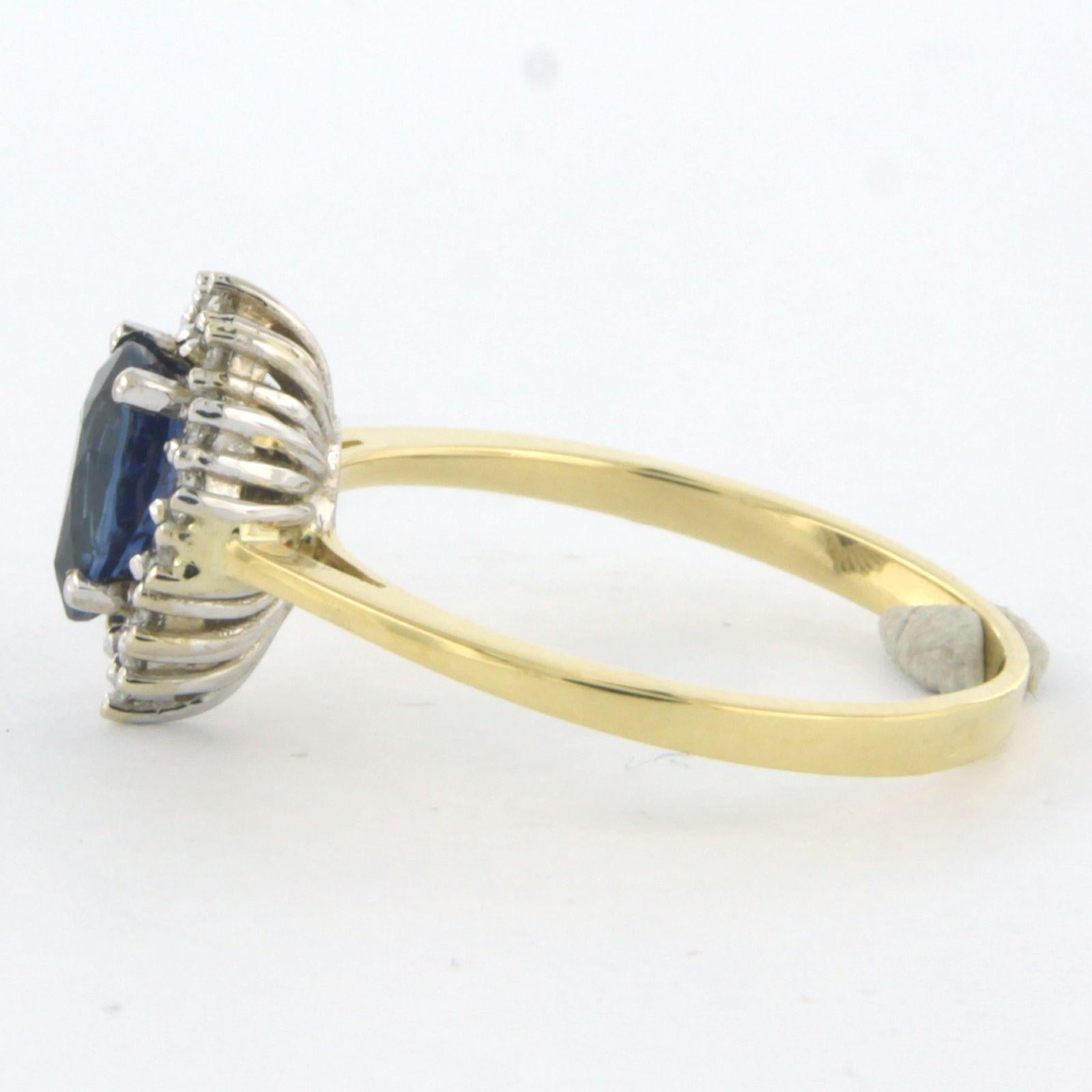 Ring mit Saphiren und Diamanten im Brillantschliff bis zu 0,32 Karat 18k zweifarbigem Gold (Moderne) im Angebot