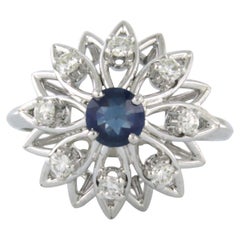 Ring mit Saphiren und Diamanten im Brillantschliff bis zu 0,32 Karat 18k Weißgold