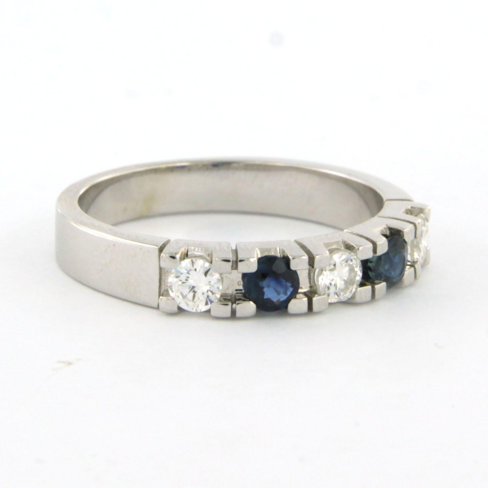 Moderne Bague avec saphir et diamants taille brillant jusqu'à 0,33 ct Or blanc 14k en vente