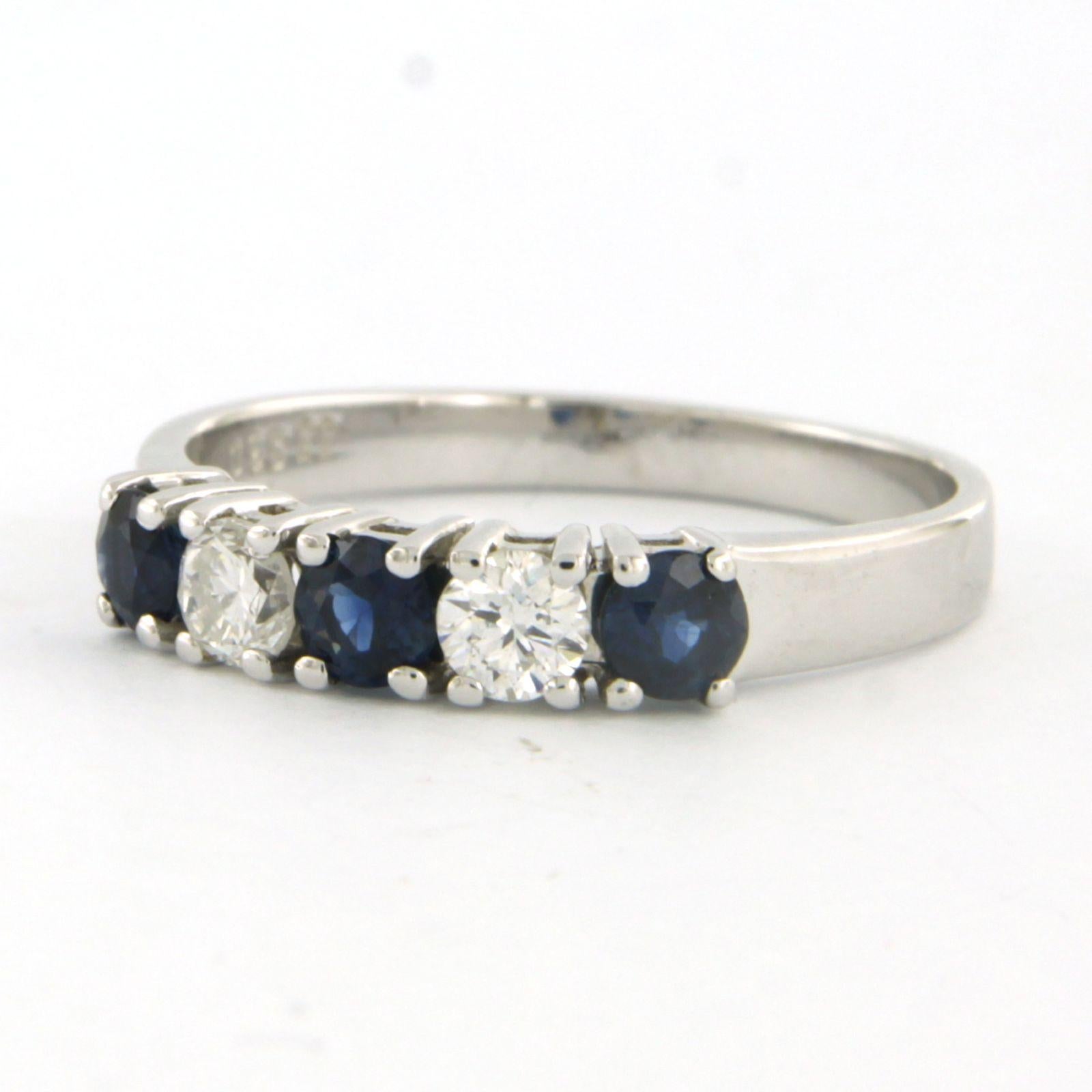 Ring mit Saphiren und Diamanten im Brillantschliff bis zu 0,33 Karat 18k Weißgold im Zustand „Hervorragend“ im Angebot in The Hague, ZH