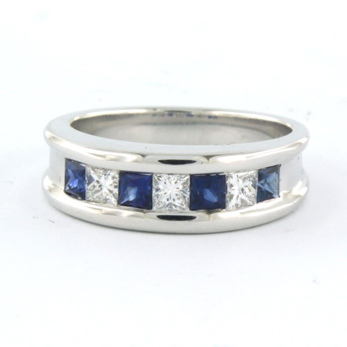 18k white gold ring set with sapphire and princess cut diamond. 0.38ct - F/G - VS/SI - ring size U.S. 6.5 - EU. 17(53)

detailed description:

the top of the ring is 6.2 mm wide

ring size U.S. 6.5 - EU. 17(53), ring can be reduced free of charge or