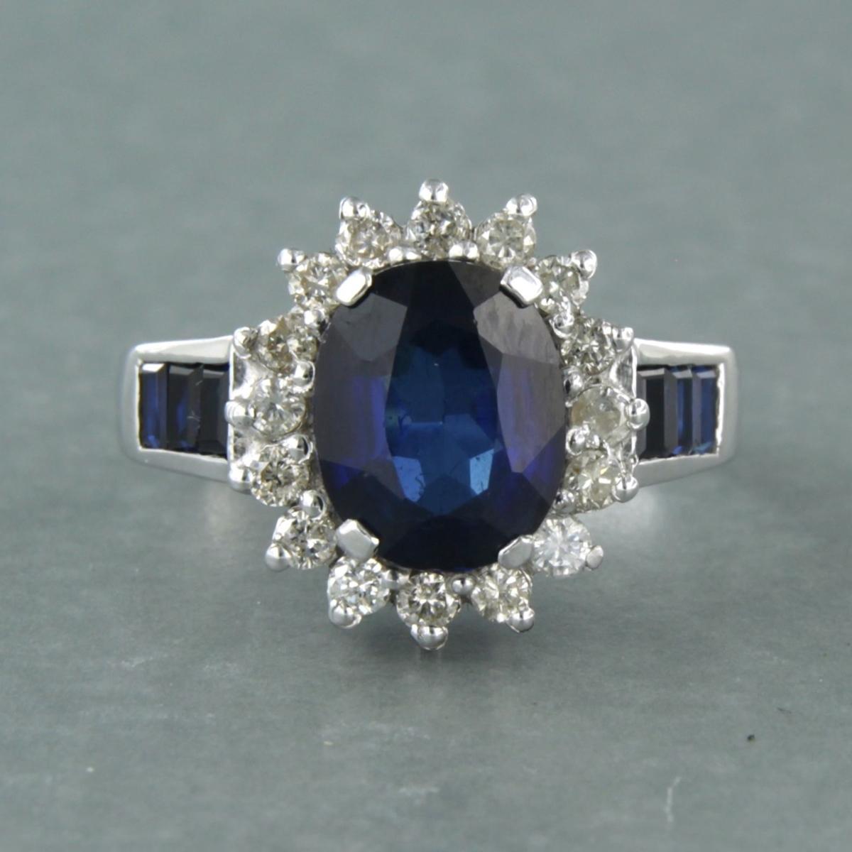 18k white gold ring set with sapphire up to 3.50 ct and diamonds tot. approx. 0.50 ct H-I SI - ringsize U.S. 7.5 - EU. 17.75(56) 

Detailed description

The head of the ring is 1.5 cm wide and 6.8 mm high

ring size U.S. 7.5 - EU. 17.75(56). We can