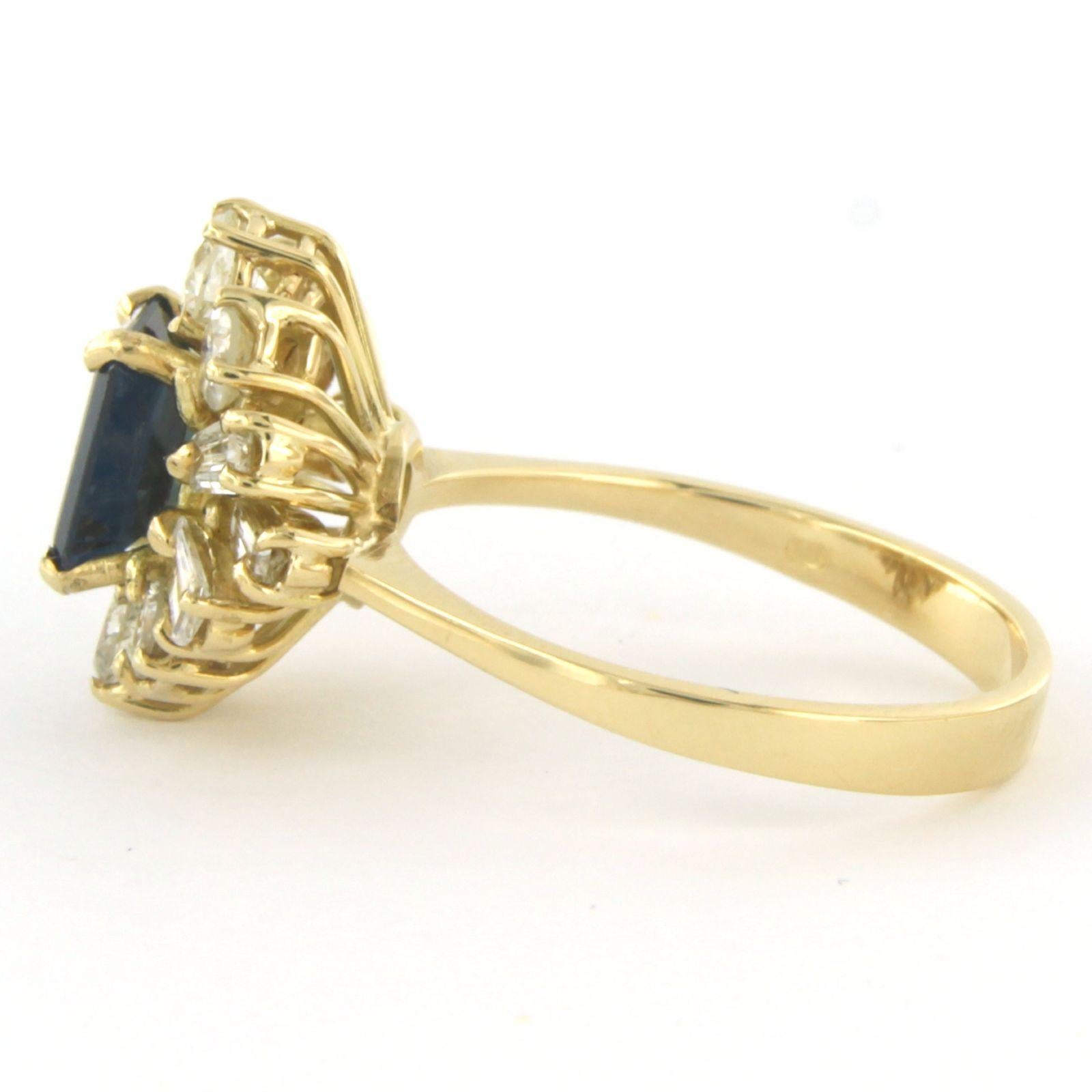 Ring with sapphire and diamond 18k yellow gold In Good Condition For Sale In The Hague, ZH