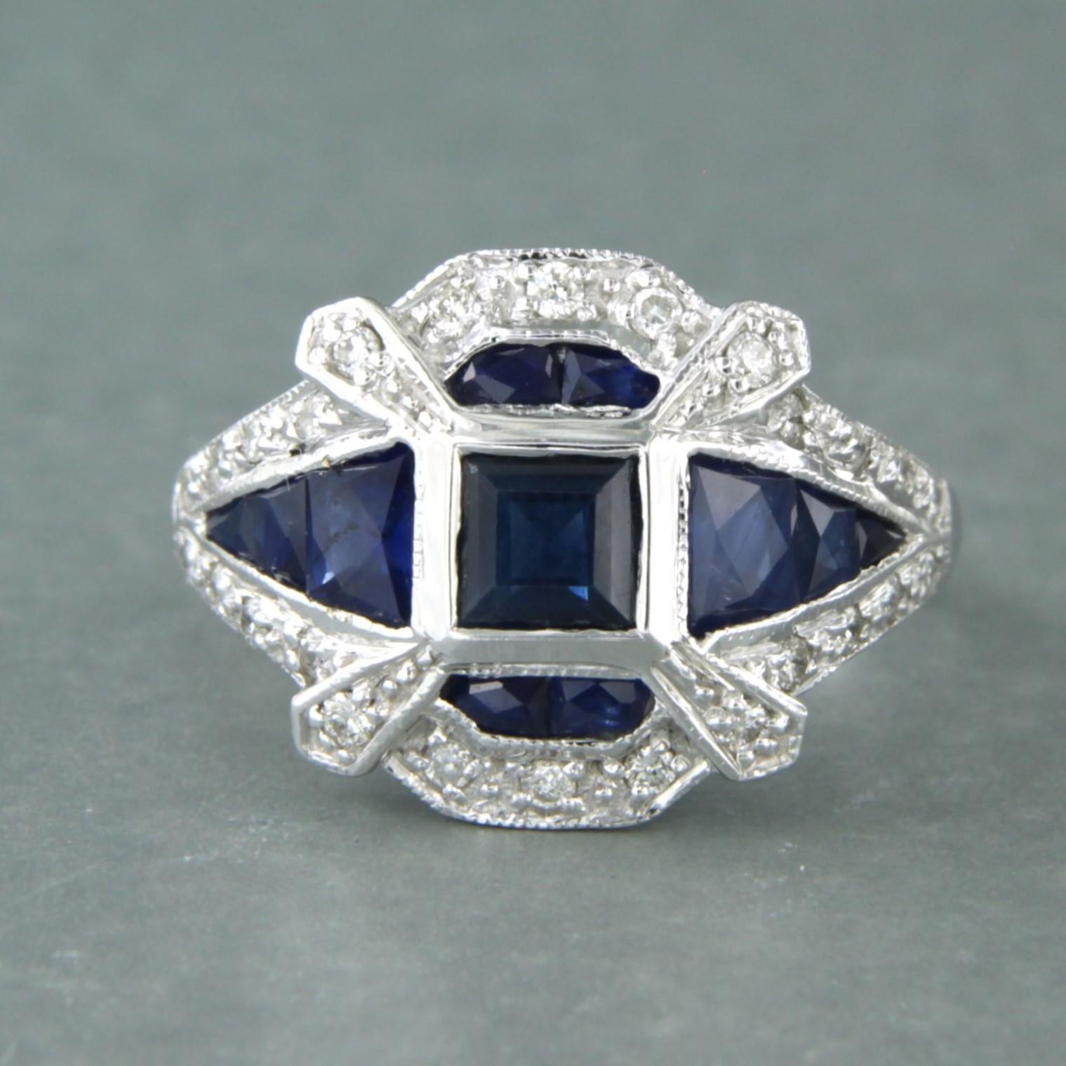 14k white gold ring set with sapphire and brilliant cut diamond 0.26 ct - F/G - SV/SI - ring size U.S. 6.75 - 17.25(54)

detailed description:

the top of the ring is 1.4 cm wide and 5.4 mm high

ring size U.S. 6.75 - 17.25(54), the ring can be