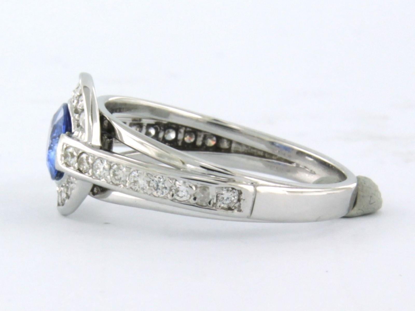 Ring with Sapphire and Diamonds 14k white gold 1