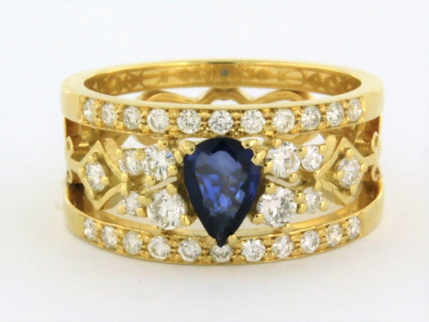 Modern Ring with sapphire and diamonds 18k yellow gold For Sale