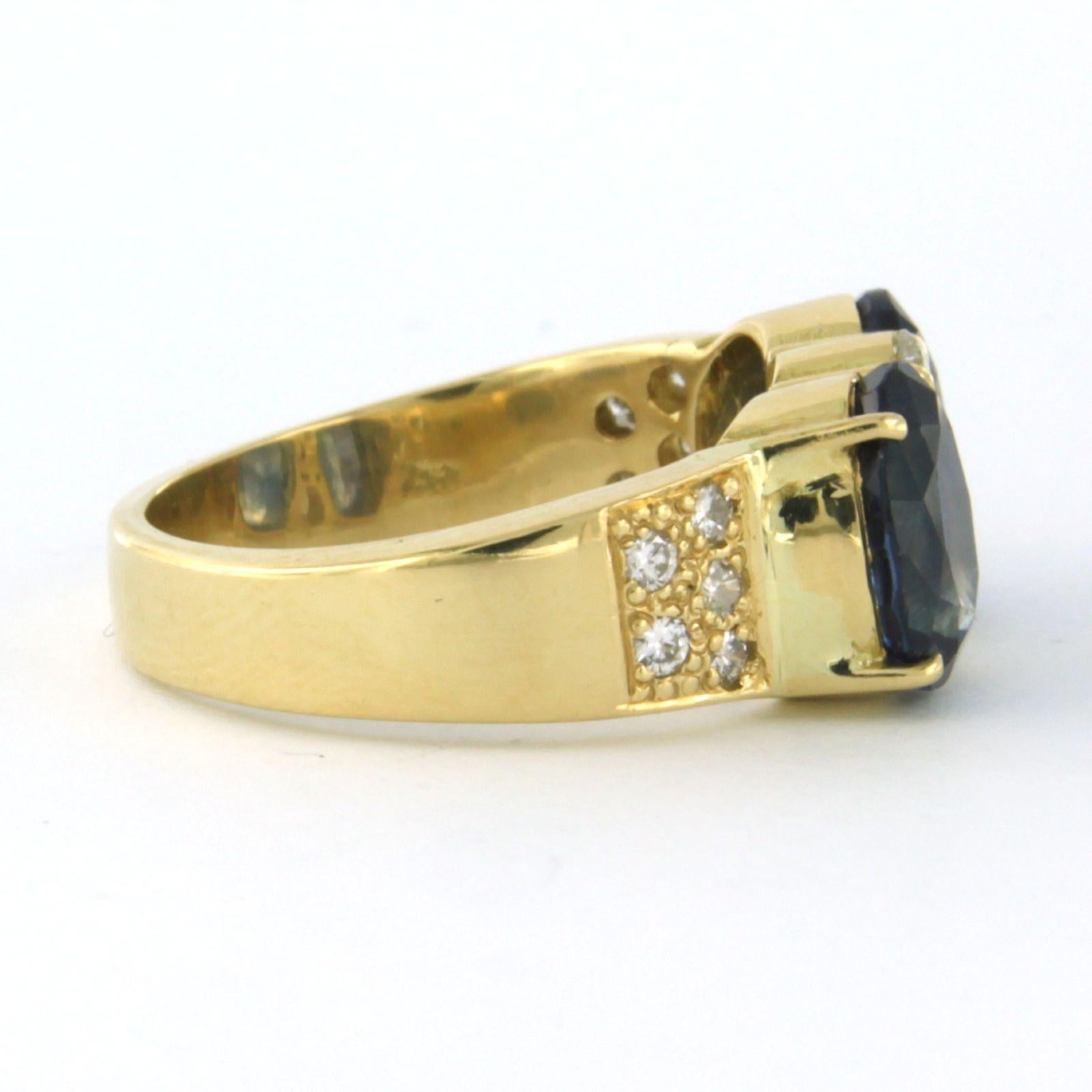 Women's Ring with sapphire and diamonds 18k yellow gold For Sale