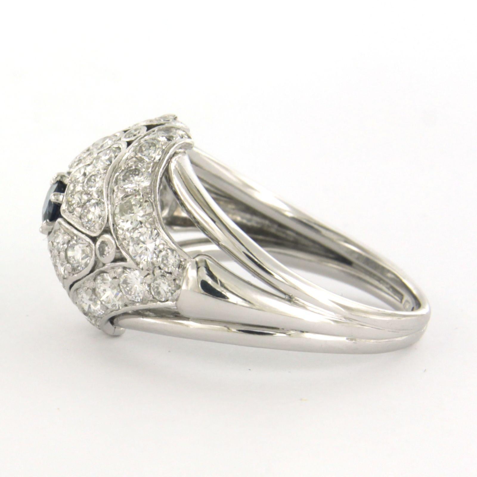 Ring with sapphire and diamonds up to 2.00ct 14k white gold In Excellent Condition For Sale In The Hague, ZH