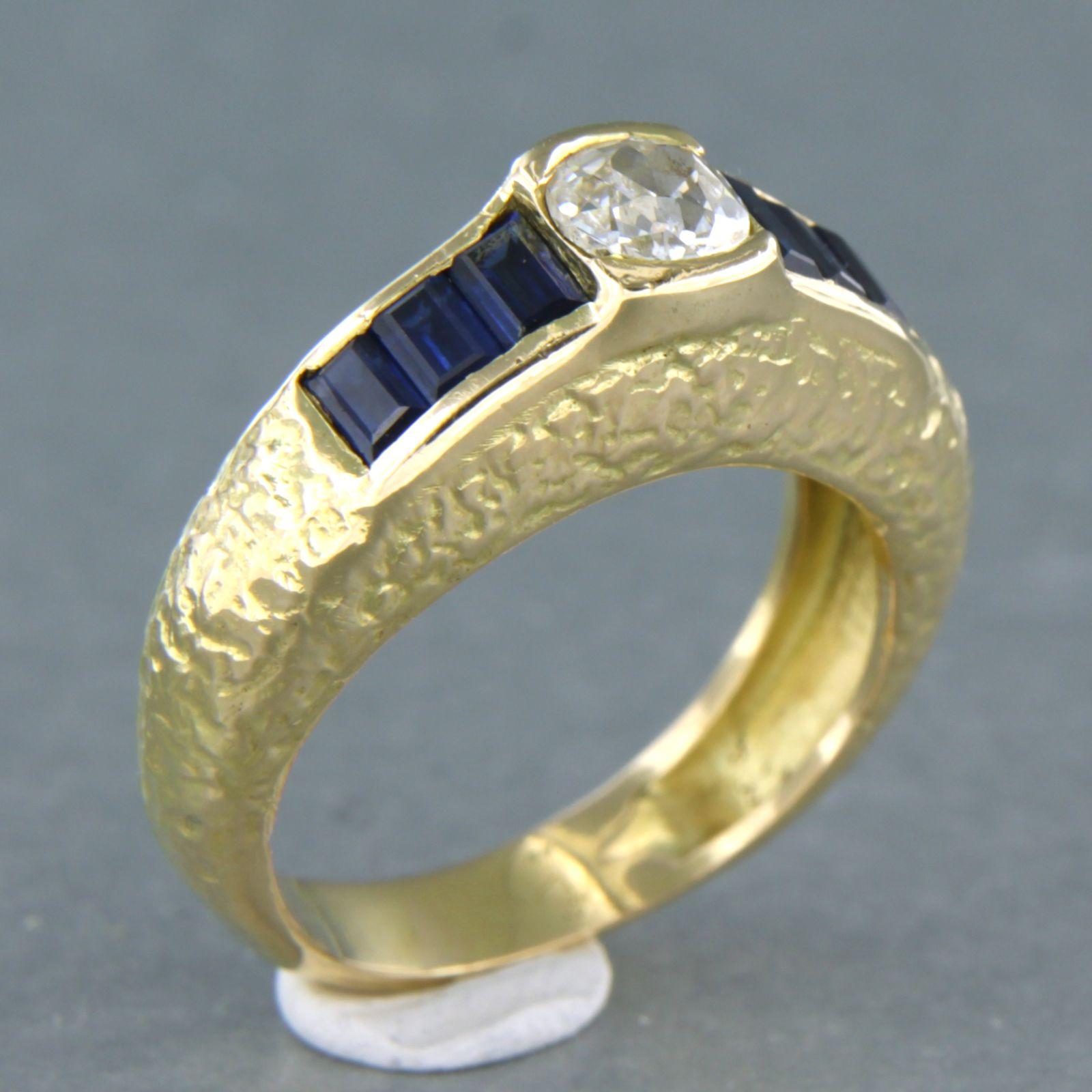 Anello con zaffiro e diamante taglio old mine fino a 0,60 carati in oro giallo 18 ct. in vendita 1