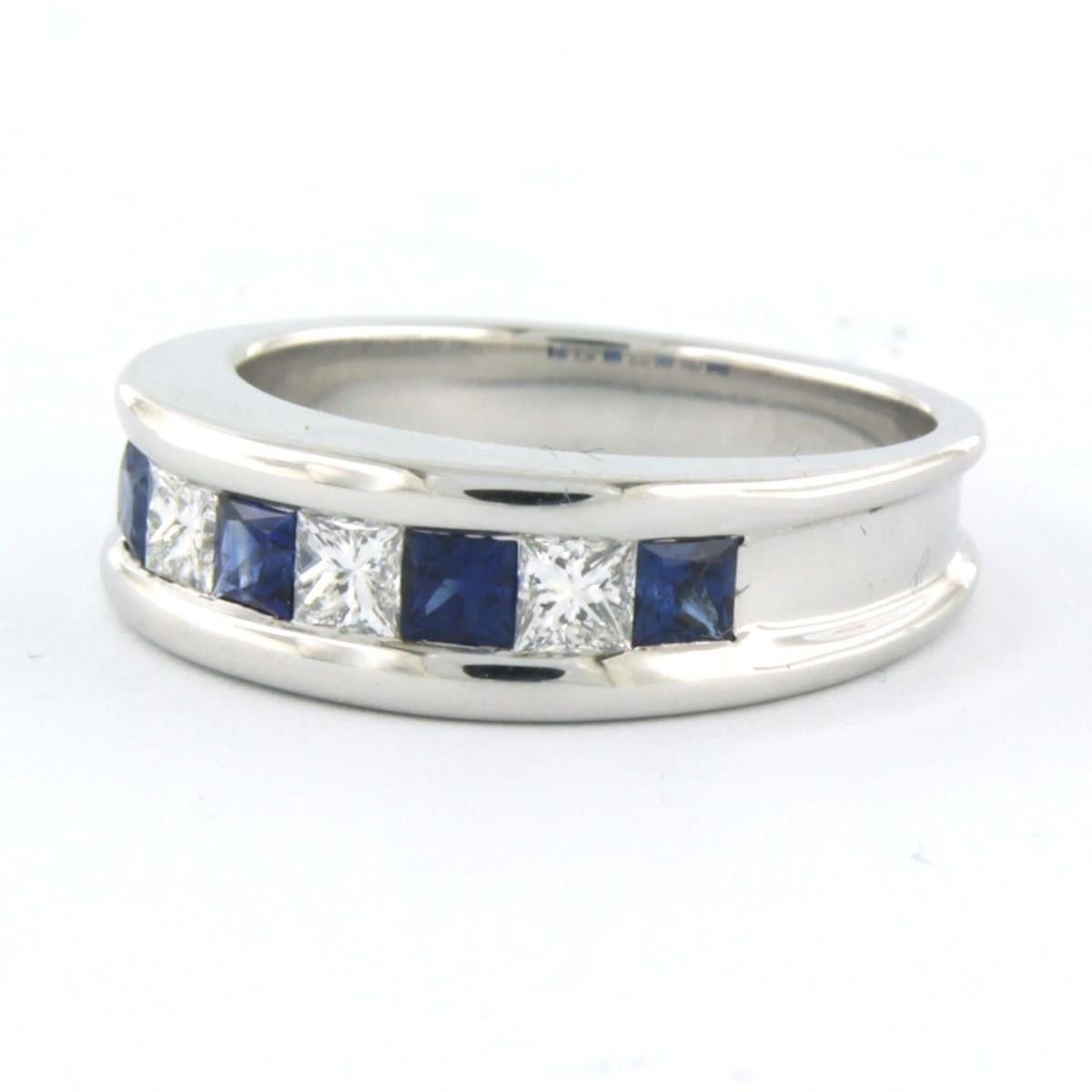 Anillo con zafiro y diamantes talla princesa de hasta 0,38 ct Oro de 18k 7,8 gramos en Excelente estado para la venta en The Hague, ZH