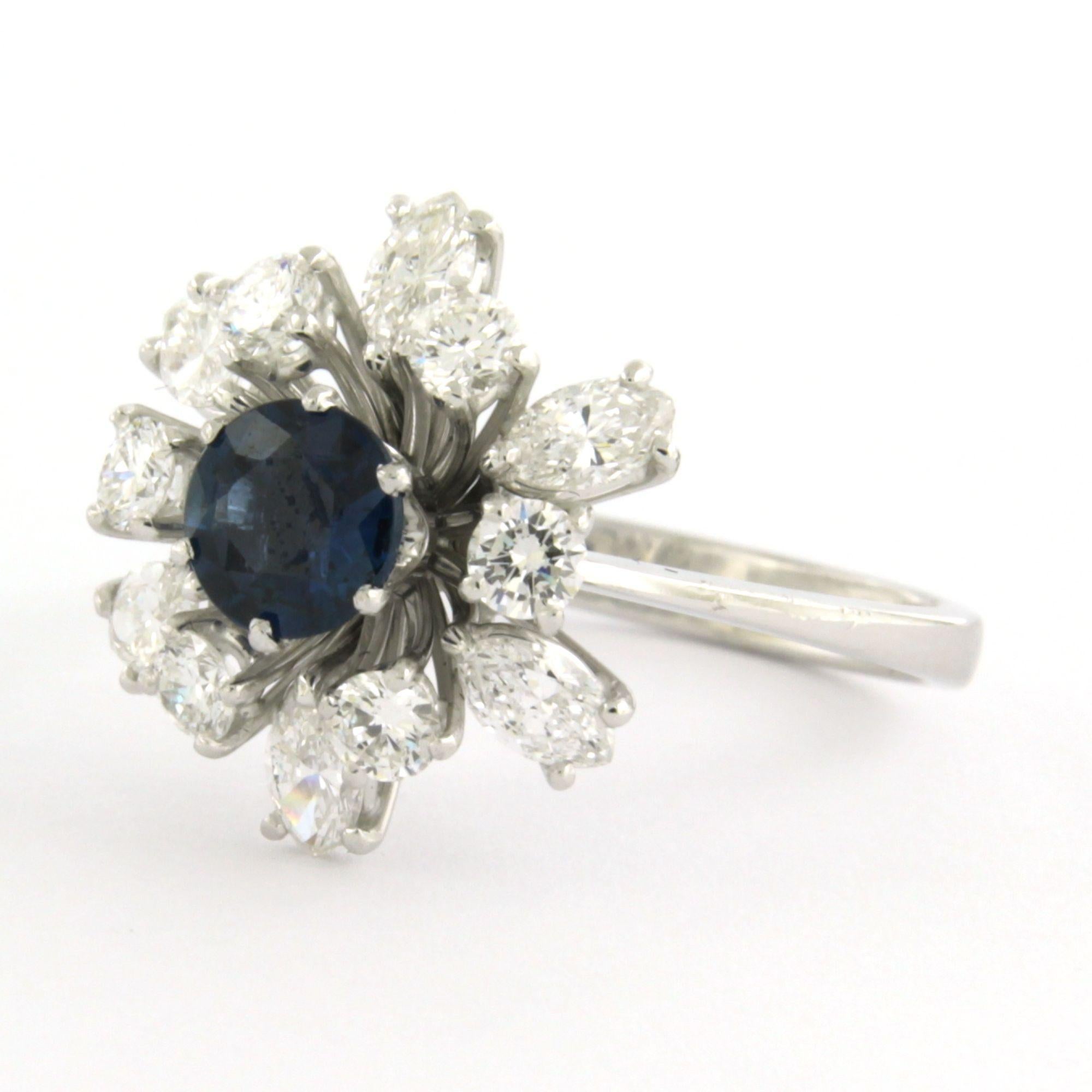 Ring with sapphire, marquise and brilliant cut diamonds up to 1.00ct 18k gold In Excellent Condition For Sale In The Hague, ZH