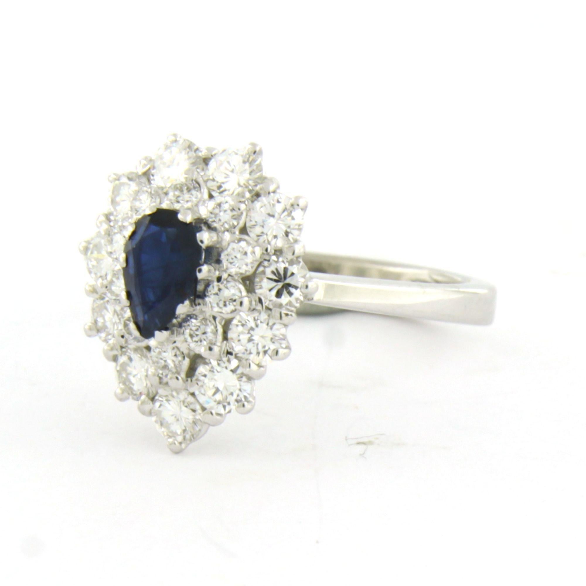 Bague avec saphir jusqu'à 0,65ct et diamants taille brillant jusqu'à 0,90ct Or 18k Pour femmes en vente