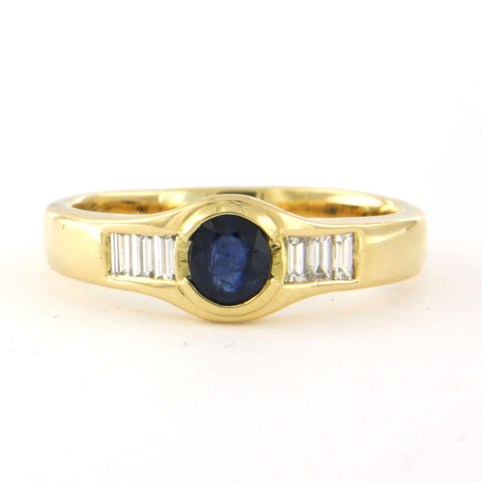 Bague en or 18 carats avec saphir jusqu'à 0,70 carat et diamants taille baguette jusqu'à 0,50 carat Unisexe en vente