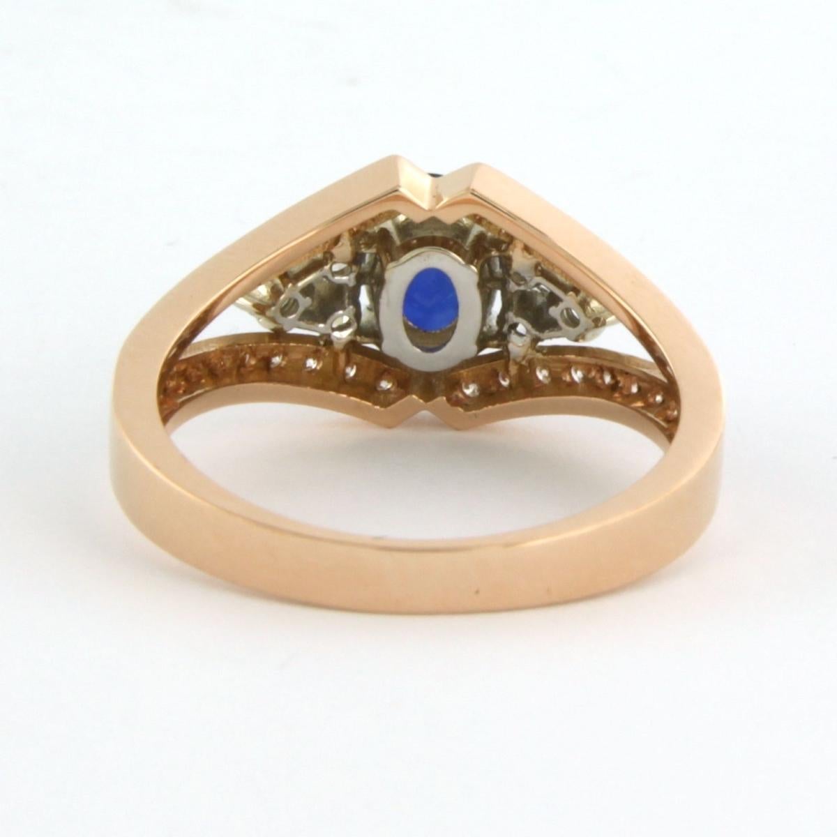 Anello con zaffiro fino a 0,74ct e diamanti taglio brillante fino a 0,56ct in oro 18k in vendita 1