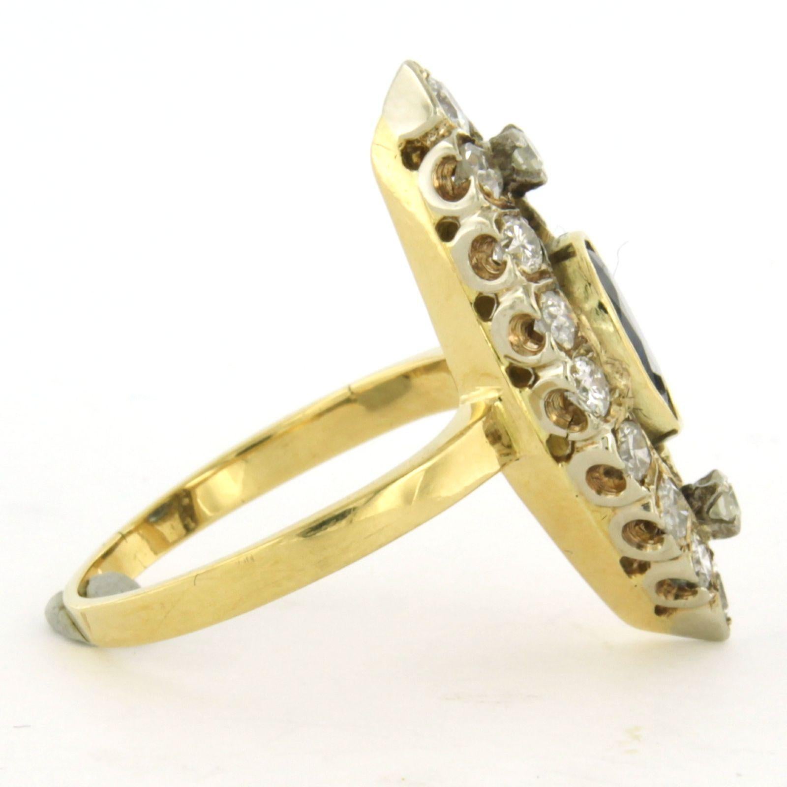 Anello con zaffiro fino a 1,30ct e diamanti taglio brillante fino a 1,30ct in oro 18k in vendita 1