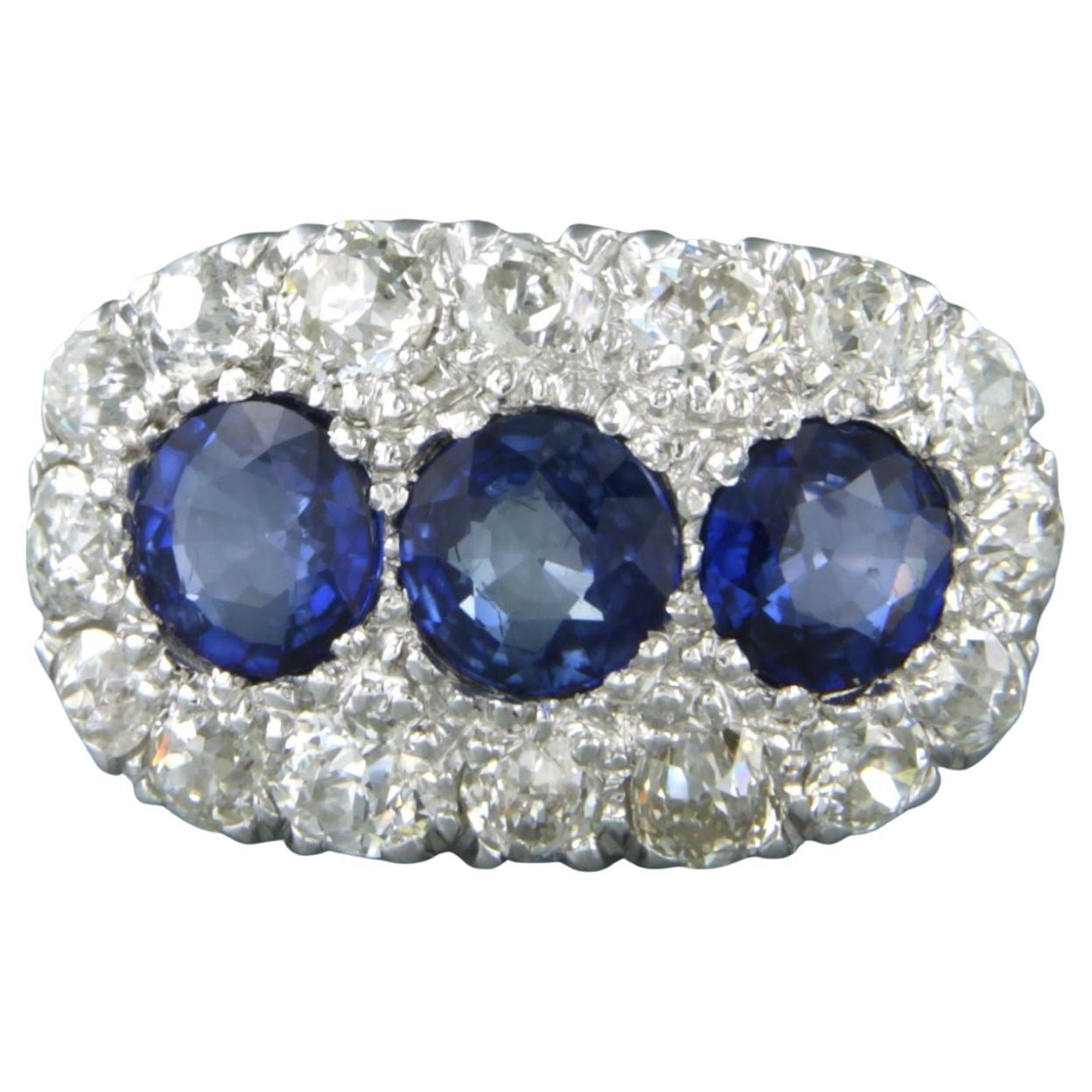 Bague avec saphir jusqu'à 1,95 carat et diamant taille ancienne jusqu'à 2,00 carats en or 14 carats