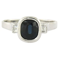 Ring mit einem Saphir von bis zu 2,00 ct und Diamanten im Quadratschliff von bis zu 0,15 ct, 18-karätiges Gold