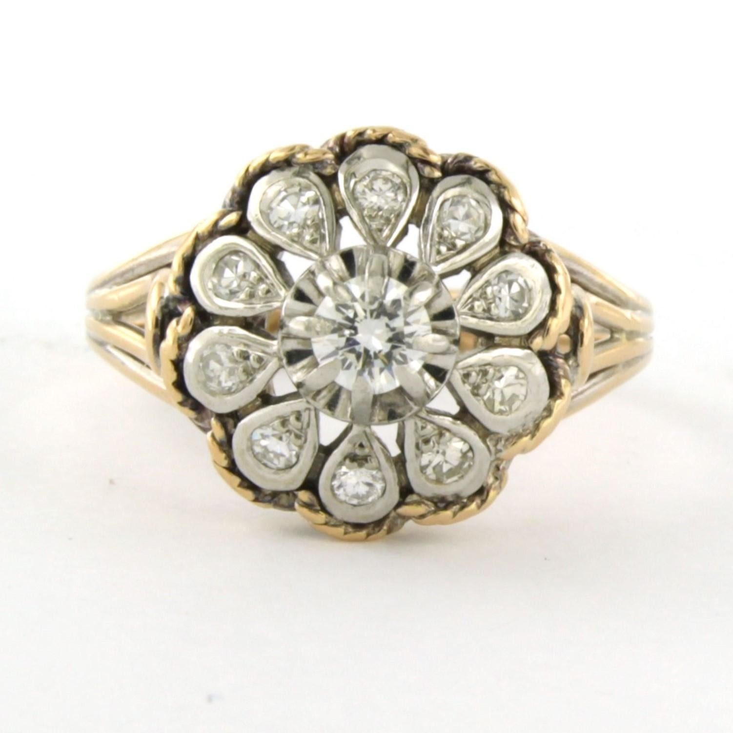 Ring mit einzelnen und Brillanten im Brillantschliff bis zu 0,35 Karat 18k zweifarbigem Gold im Angebot 2