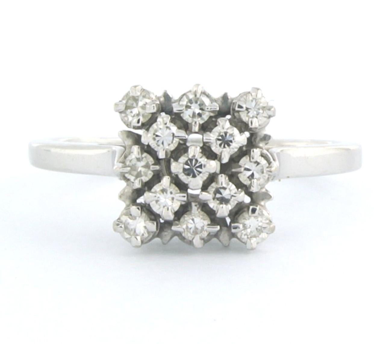 Bague en or blanc 18k sertie d'un diamant taille unique 0,30 ct - G/H - VS/SI - taille de bague US 8 - EU 18,25 (57)

Description détaillée :

La partie supérieure de l'anneau présente une tête carrée de 1,0 cm de large et de 9,0 mm de haut.

Poids