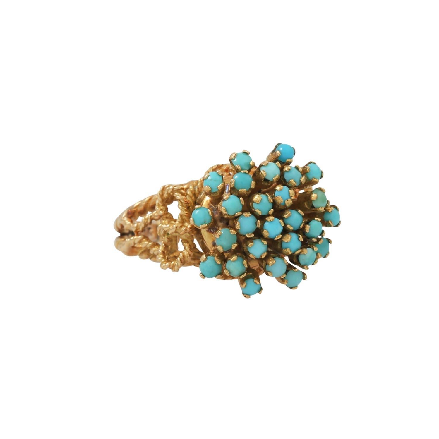 GG 18K, 10 g, RW: 51, Mexico 20th century, signs of wear.

 Ring with small turquoises, 18K yellow gold, 10 g, ring size 51, Mexico 20th century, signs of wear.