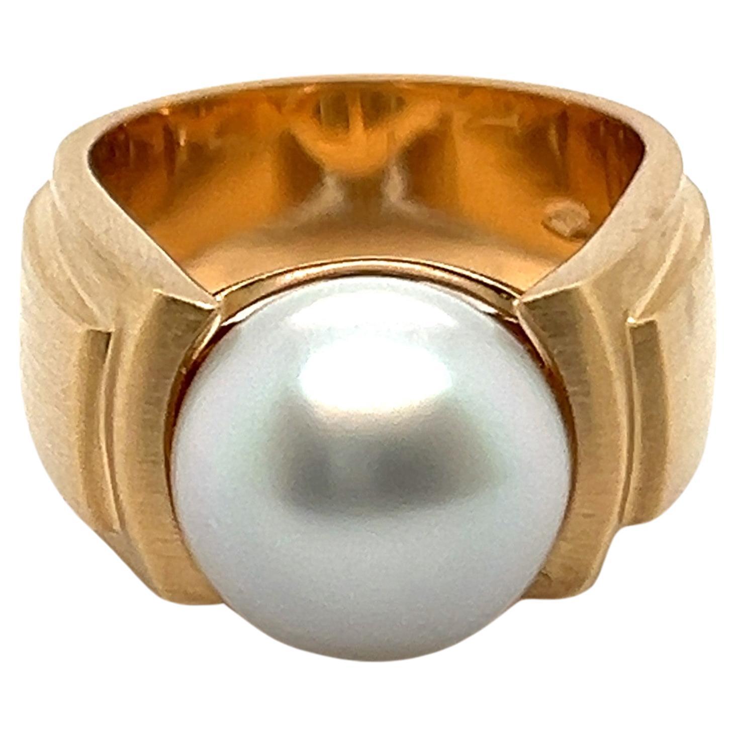 Anillo con Perla Cultivada de los Mares del Sur en Oro Rosa de 18 Kilates
