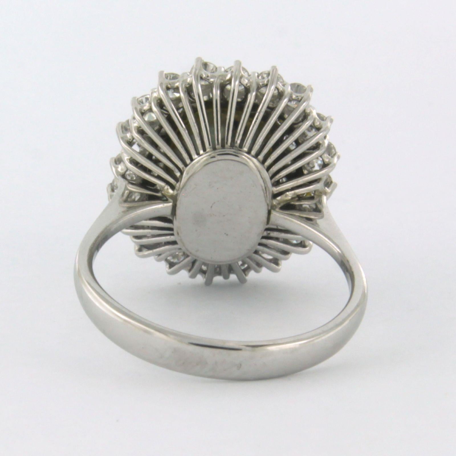 Bague avec perle des mers du Sud et diamants taille brillant jusqu'à 0,80ct or 18k Excellent état - En vente à The Hague, ZH