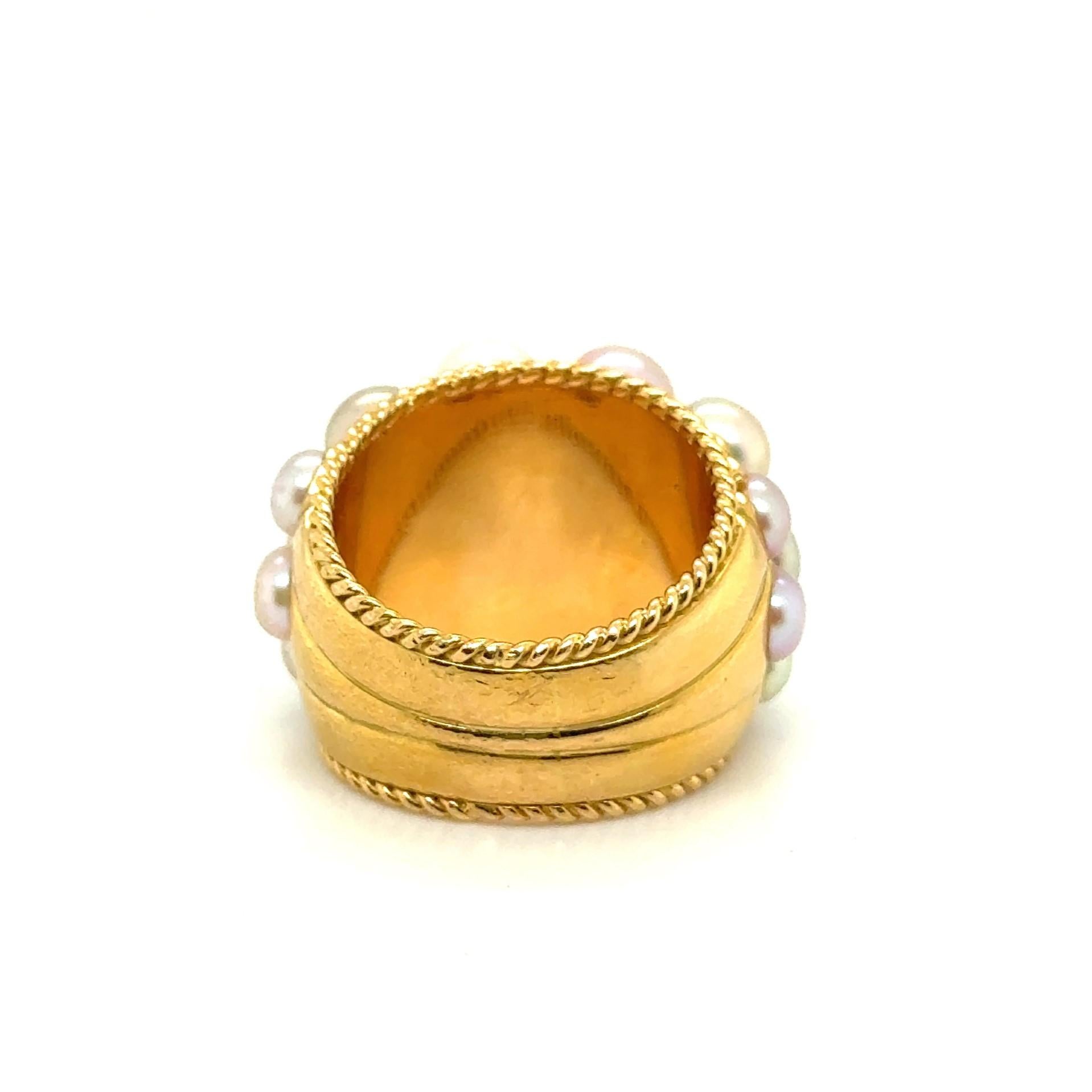 Ring with South Sea Pearls in 18 Karat Yellow Gold by Péclard For Sale 4