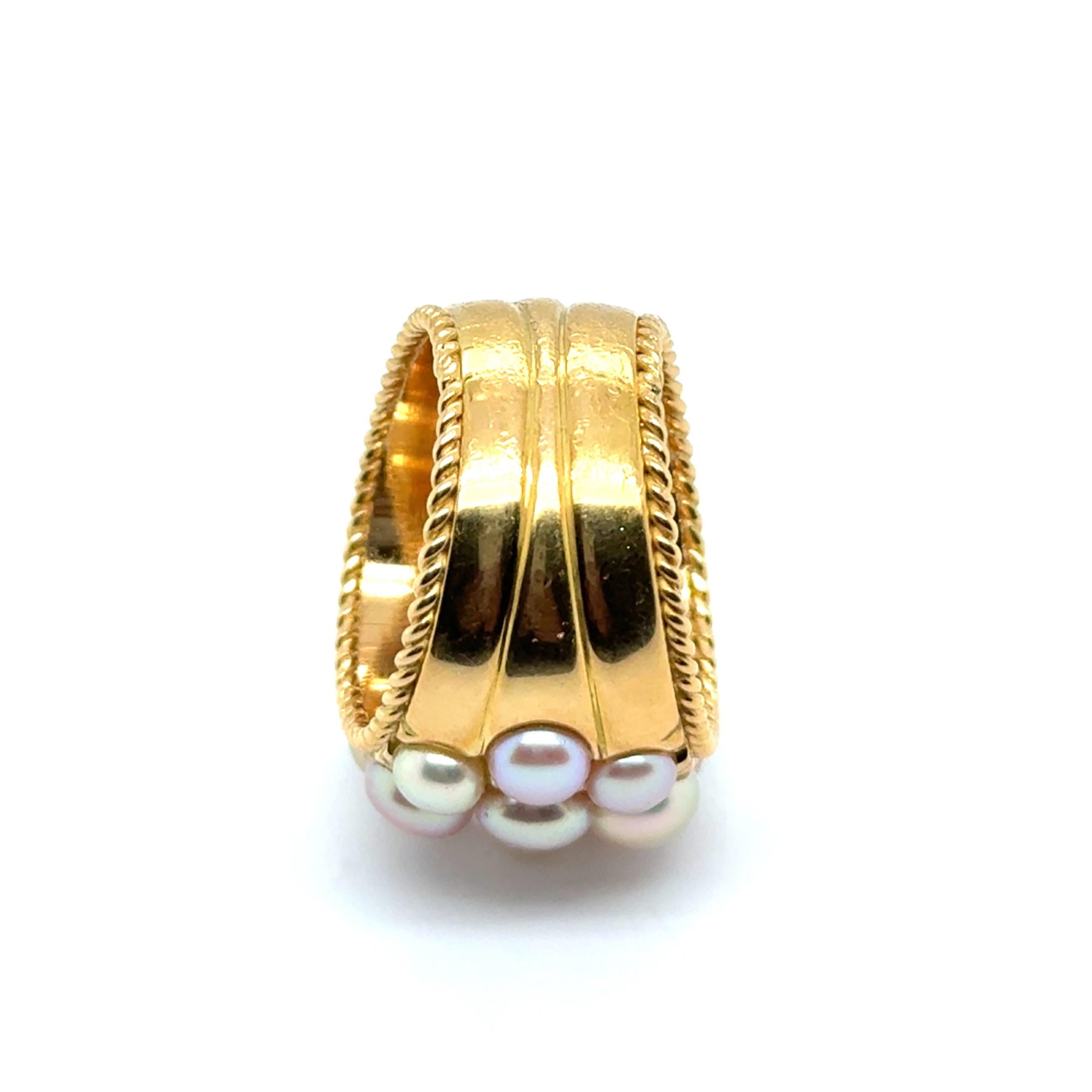 Ring with South Sea Pearls in 18 Karat Yellow Gold by Péclard For Sale 8