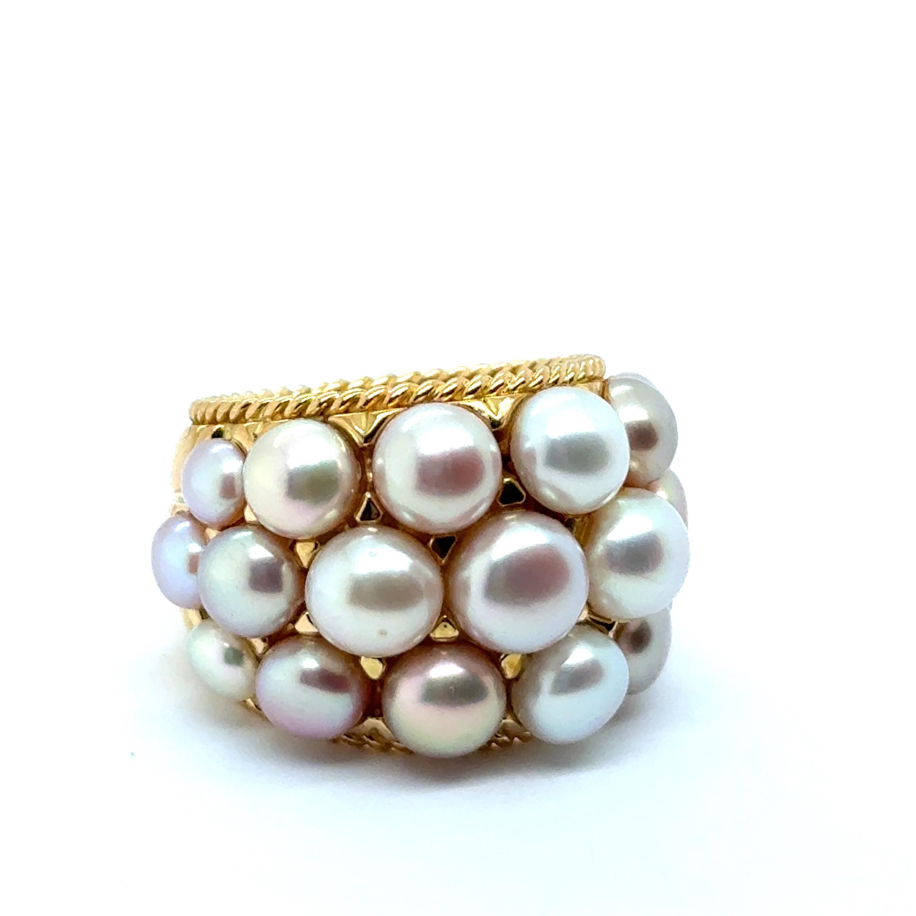 Modern Ring with South Sea Pearls in 18 Karat Yellow Gold by Péclard For Sale