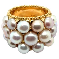 Bague avec perles des mers du Sud en or jaune 18 carats par Péclard