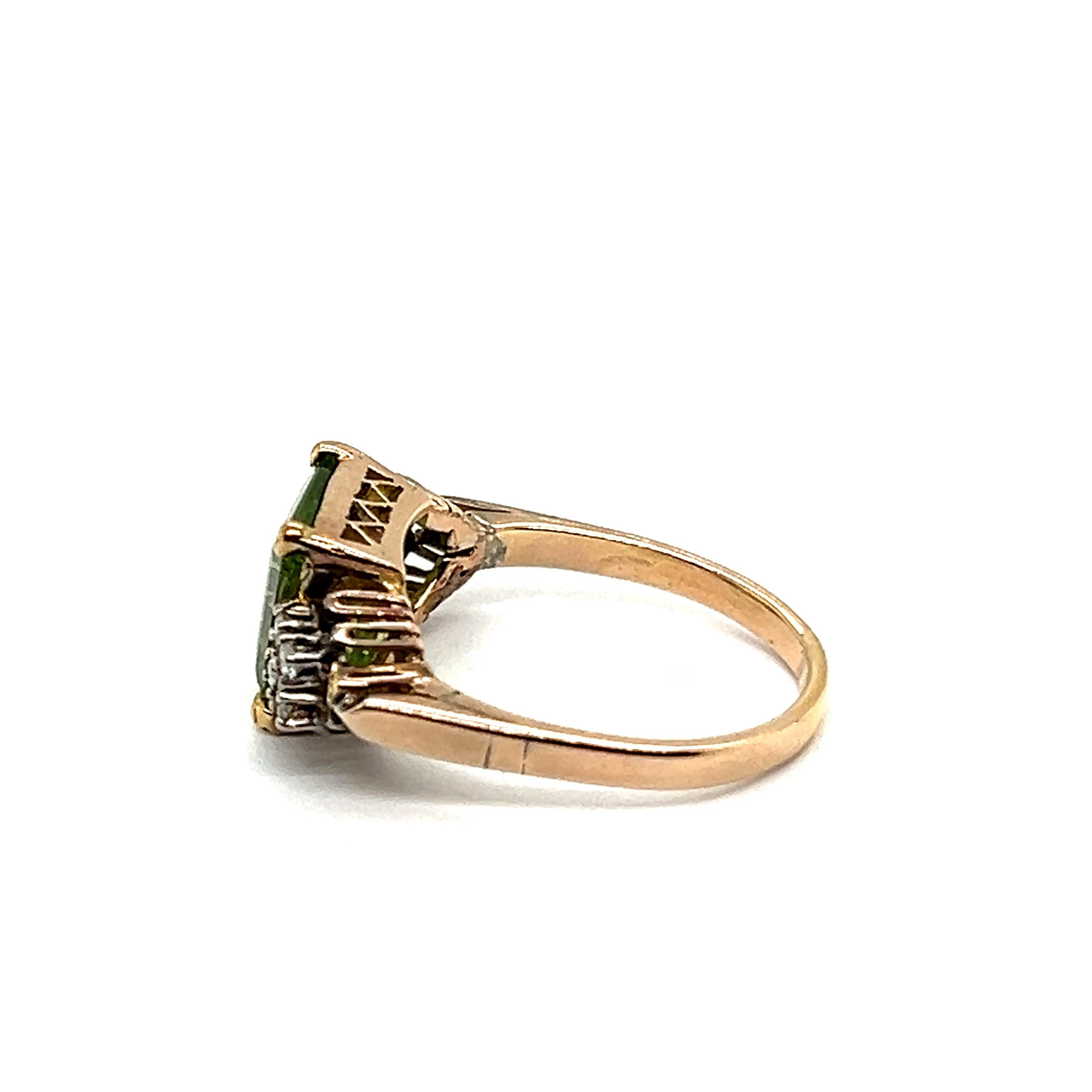 Ring with Stunning 3.50 Carat Peridot and Diamonds in Red & White Gold 4