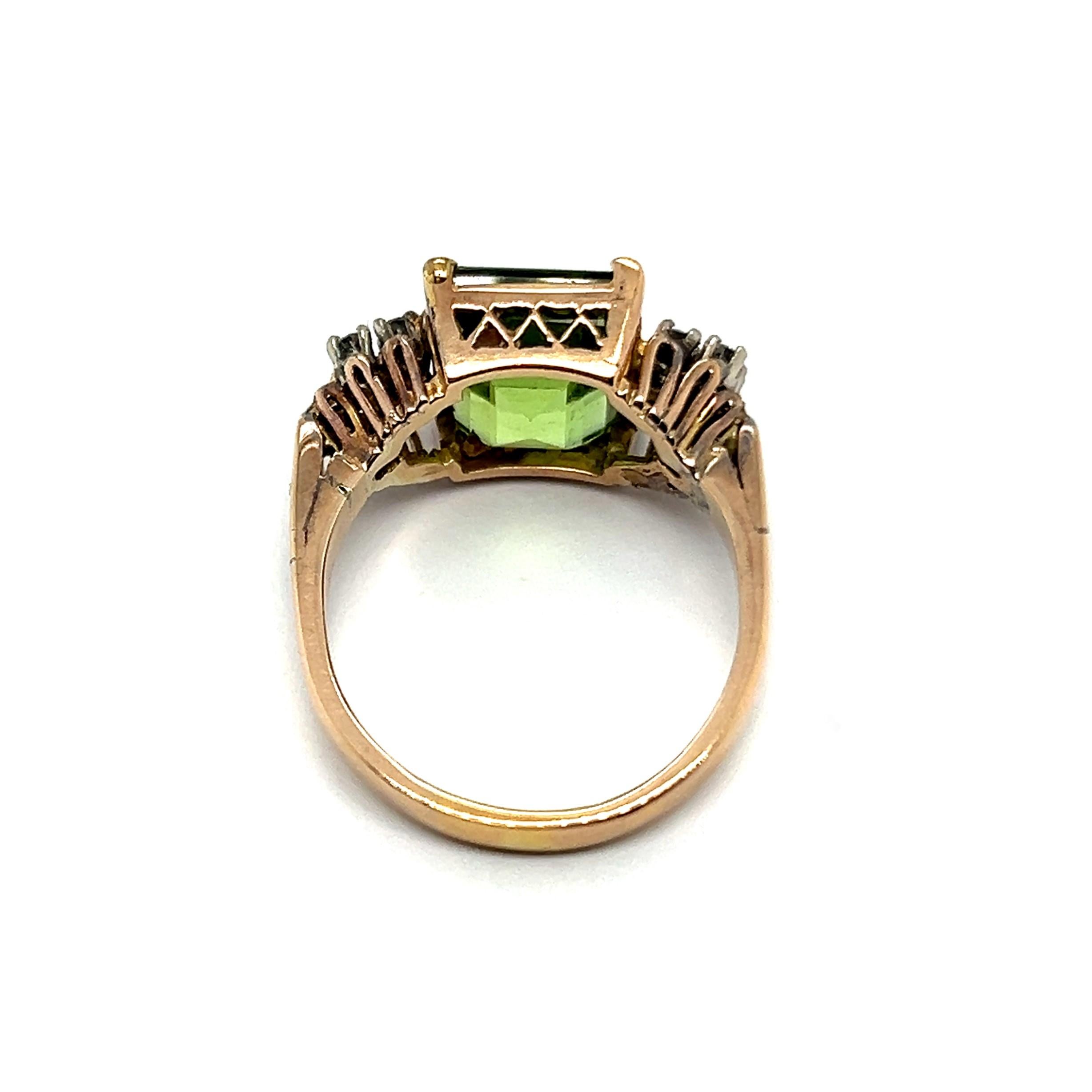 Ring with Stunning 3.50 Carat Peridot and Diamonds in Red & White Gold 5