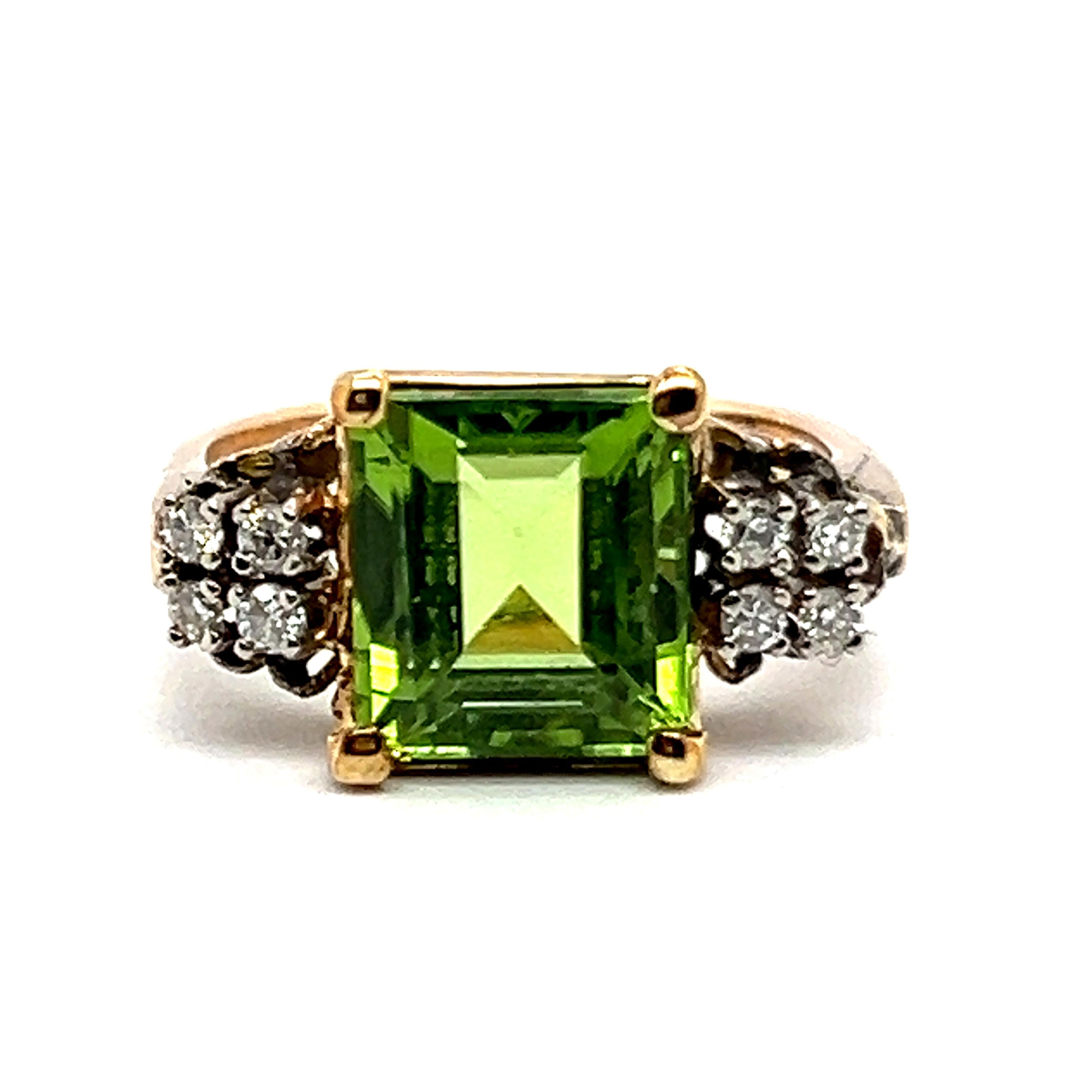 Ring with Stunning 3.50 Carat Peridot and Diamonds in Red & White Gold 7