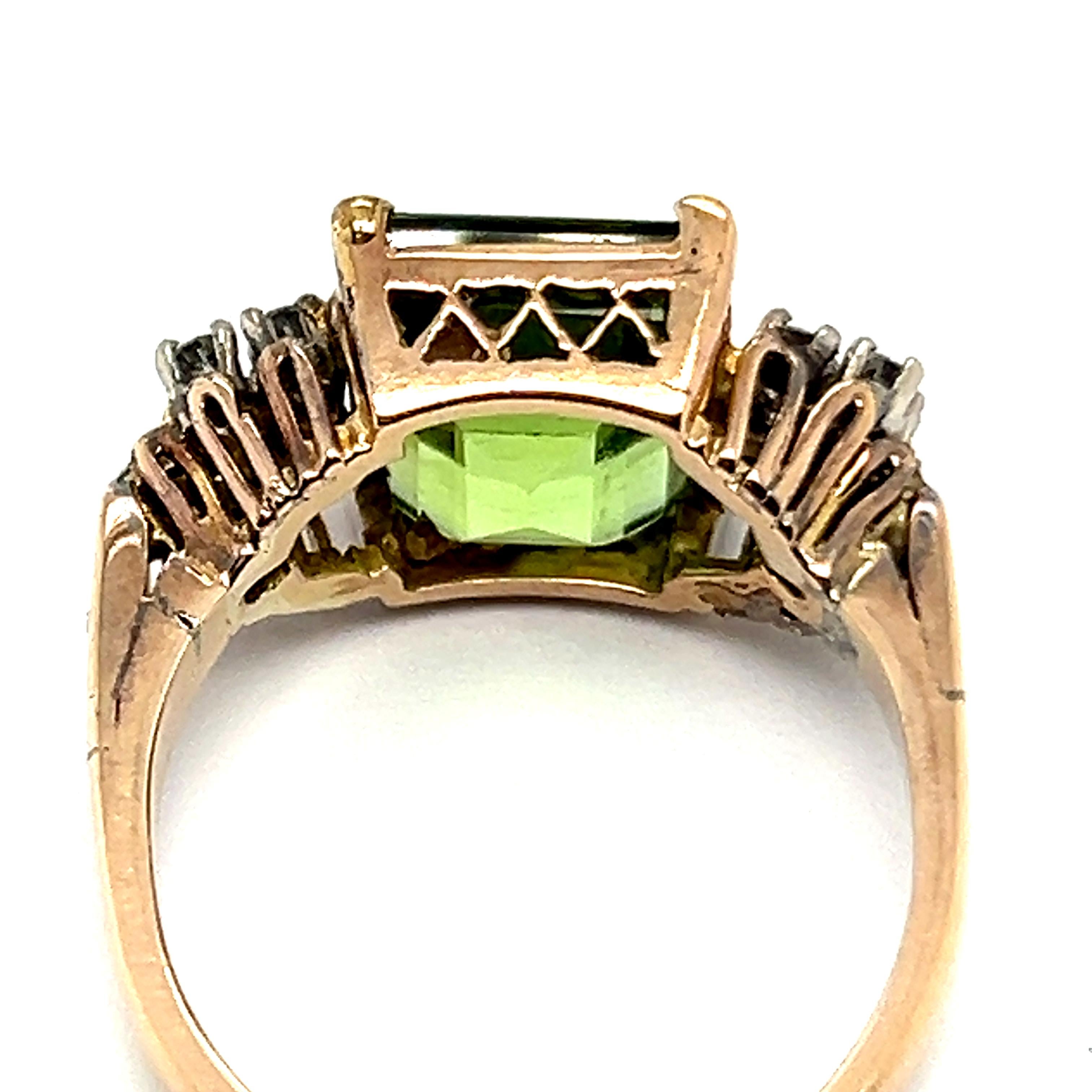 Ring with Stunning 3.50 Carat Peridot and Diamonds in Red & White Gold 8