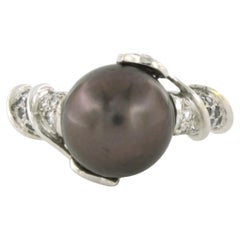 Ring with Tahiti pearl and brilliant cut diamonds 18k gold 5.0 gram