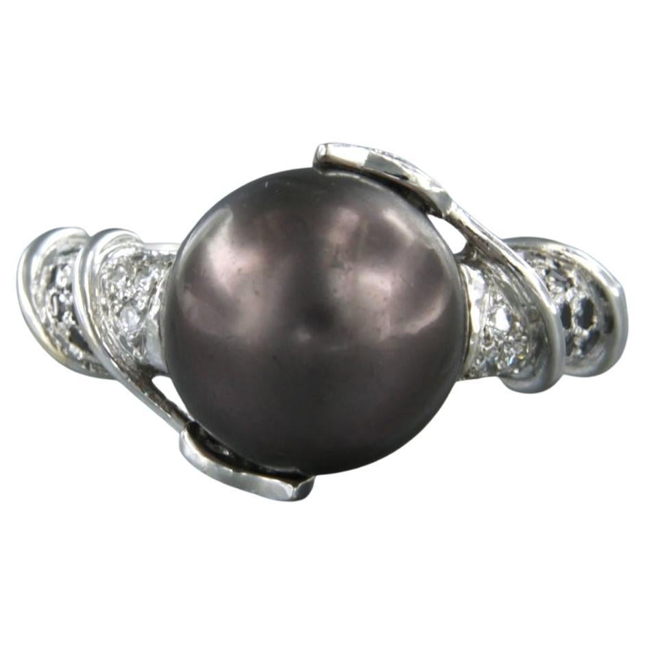 Ring with Tahiti pearl with Tahiti pearl and brilliant cut diamonds 18k gold