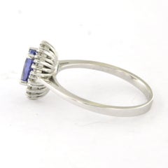 Ring with tanzanite and brilliant cut diamonds up to 0.28ct 18k gold