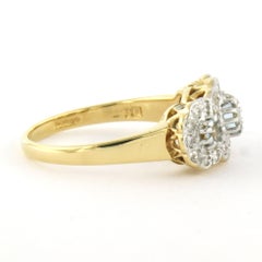 Ring mit Topas und Diamanten im Brillantschliff bis zu 0,30 ct aus 18 Karat Gold