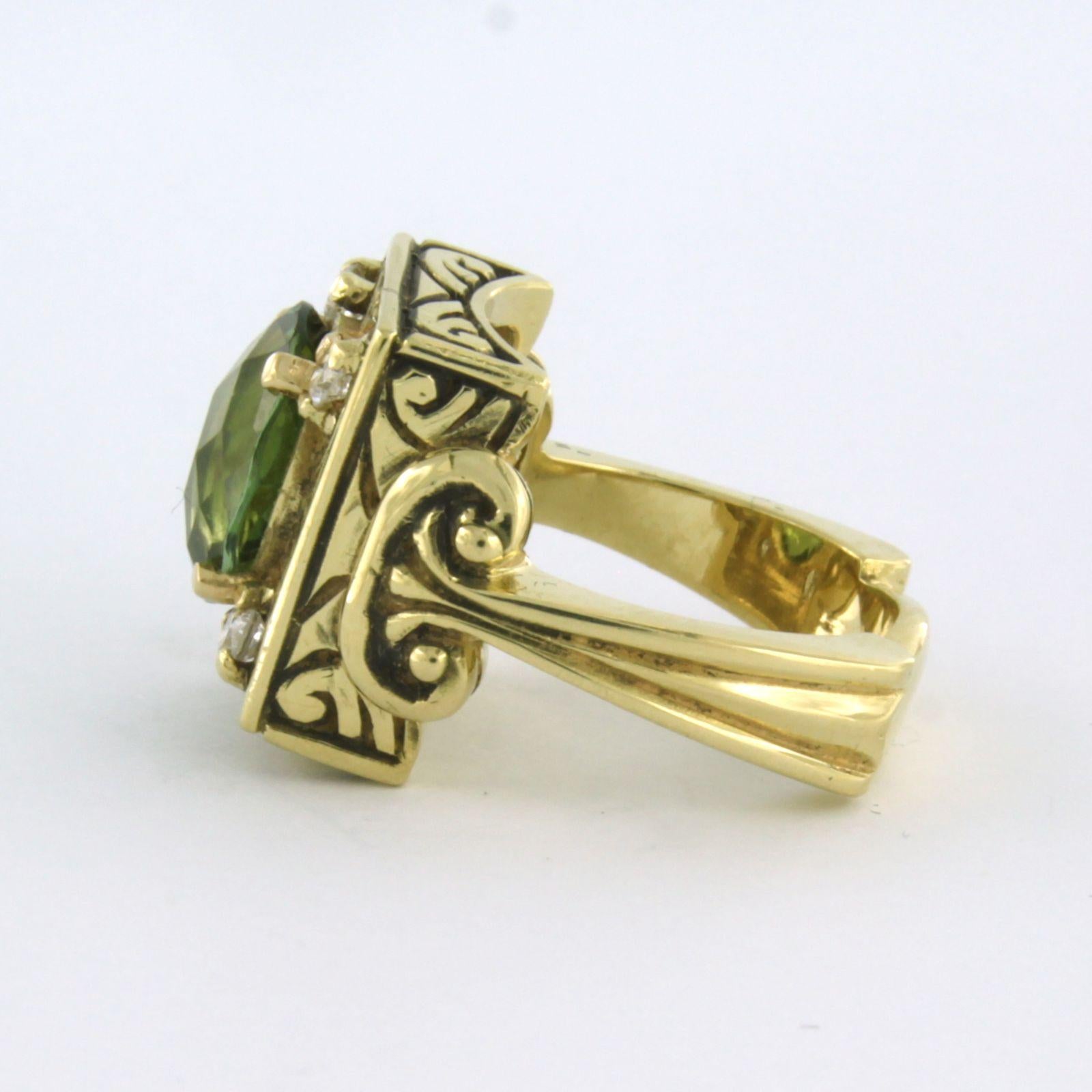 Early Victorian Ring with tourmaline and brilliant cut diamond up to 0.16ct 18k yellow gold For Sale