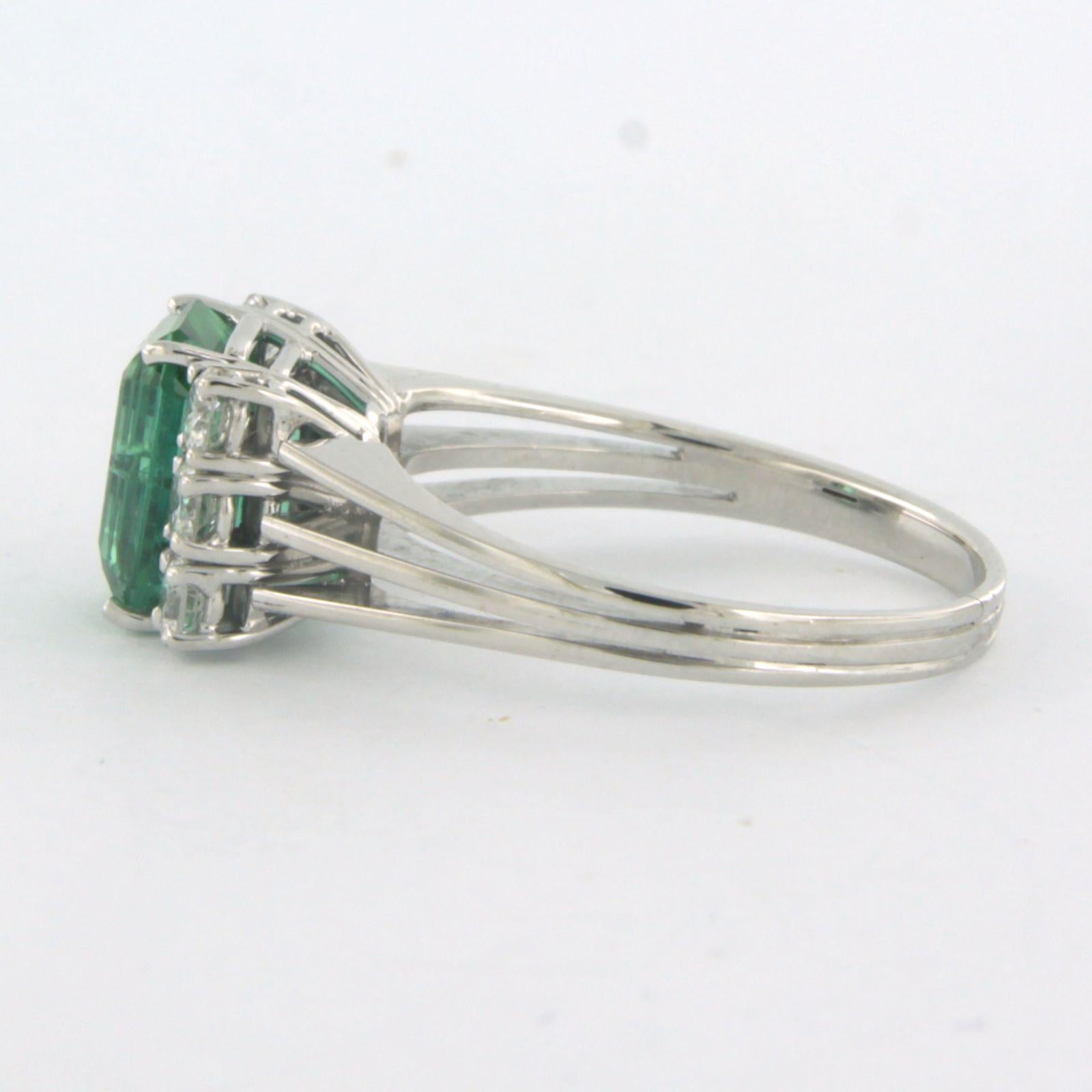 Taille brillant Ring with tourmaline and brilliant cut diamonds up to 0.60ct 18k gold 5.9 grams en vente