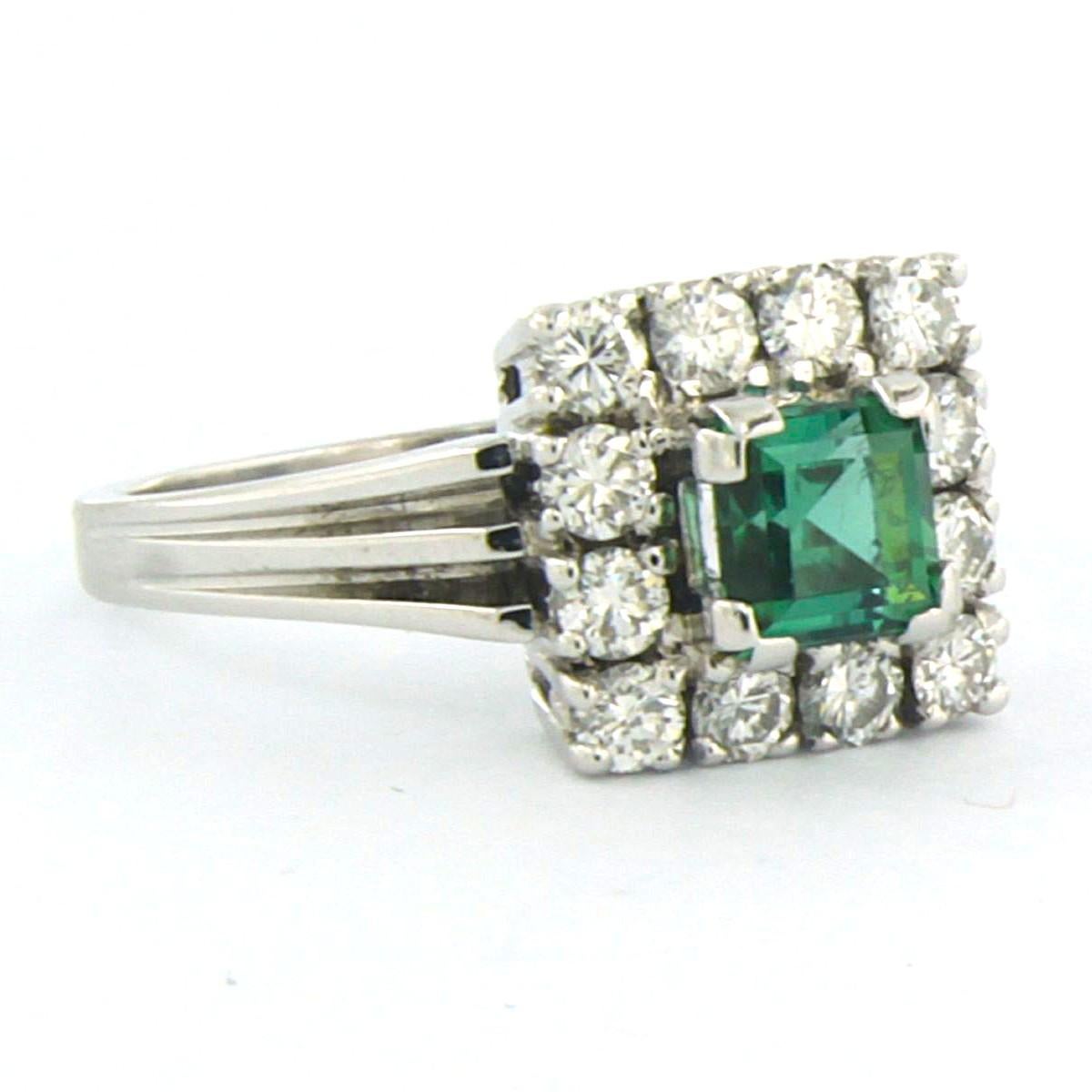 Modern Ring with tourmaline and brilliant cut diamonds up to 0.63ct 14k gold 5.0 grams For Sale